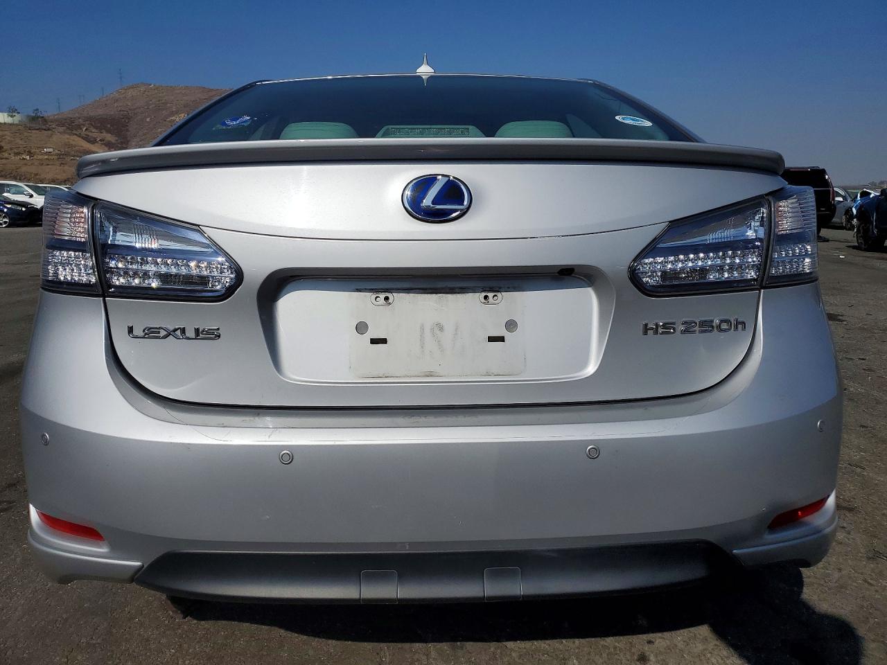 2010 Lexus Hs 250h Silver vin: JTHBB1BA5A2003852
