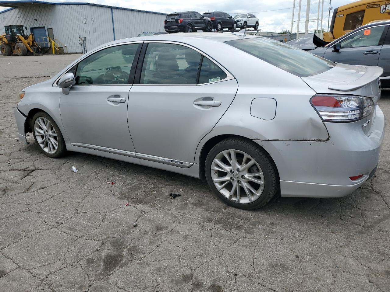 2010 Lexus Hs 250h Серебряный vin: JTHBB1BA6A2005092 Damage: Left Qtr Panel, Dent(S) W/ Paint Dmg, 7 To 8 Inches