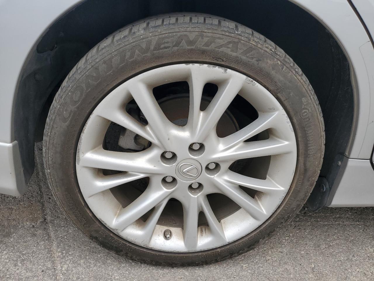 2010 Lexus Hs 250h Серебряный vin: JTHBB1BA6A2005092 Damage: Right Rear Wheel, Curb Rash, > 12 Inches