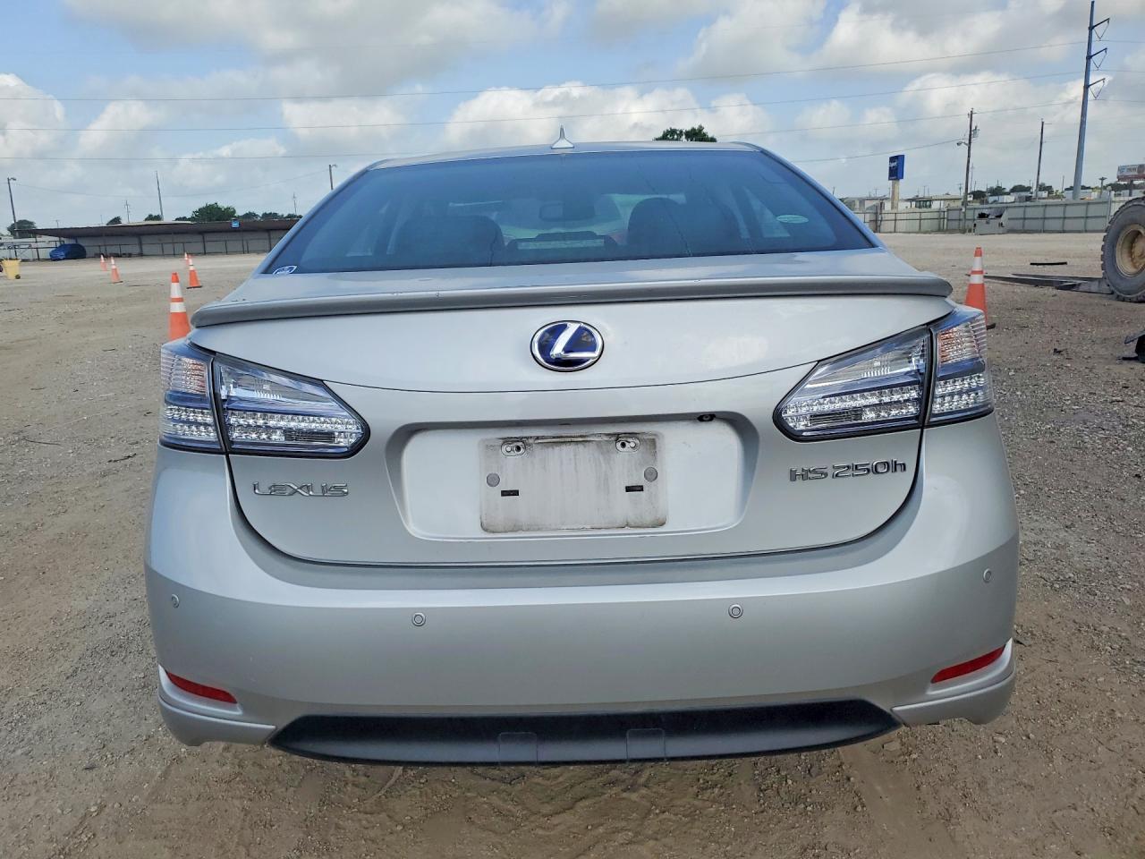 2010 Lexus Hs 250h Silver vin: JTHBB1BA6A2034110