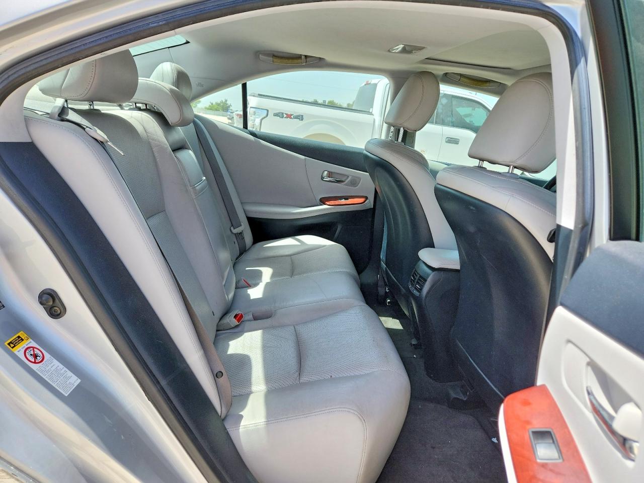 2010 Lexus Hs 250h Silver vin: JTHBB1BA8A2005689