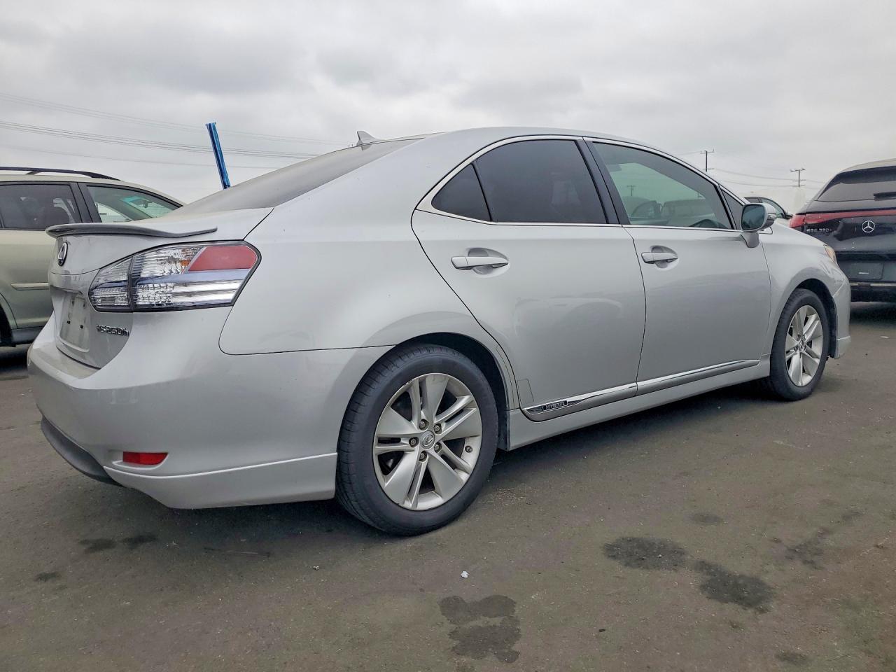 2011 Lexus Hs 250h Серебряный vin: JTHBB1BA8B2046650