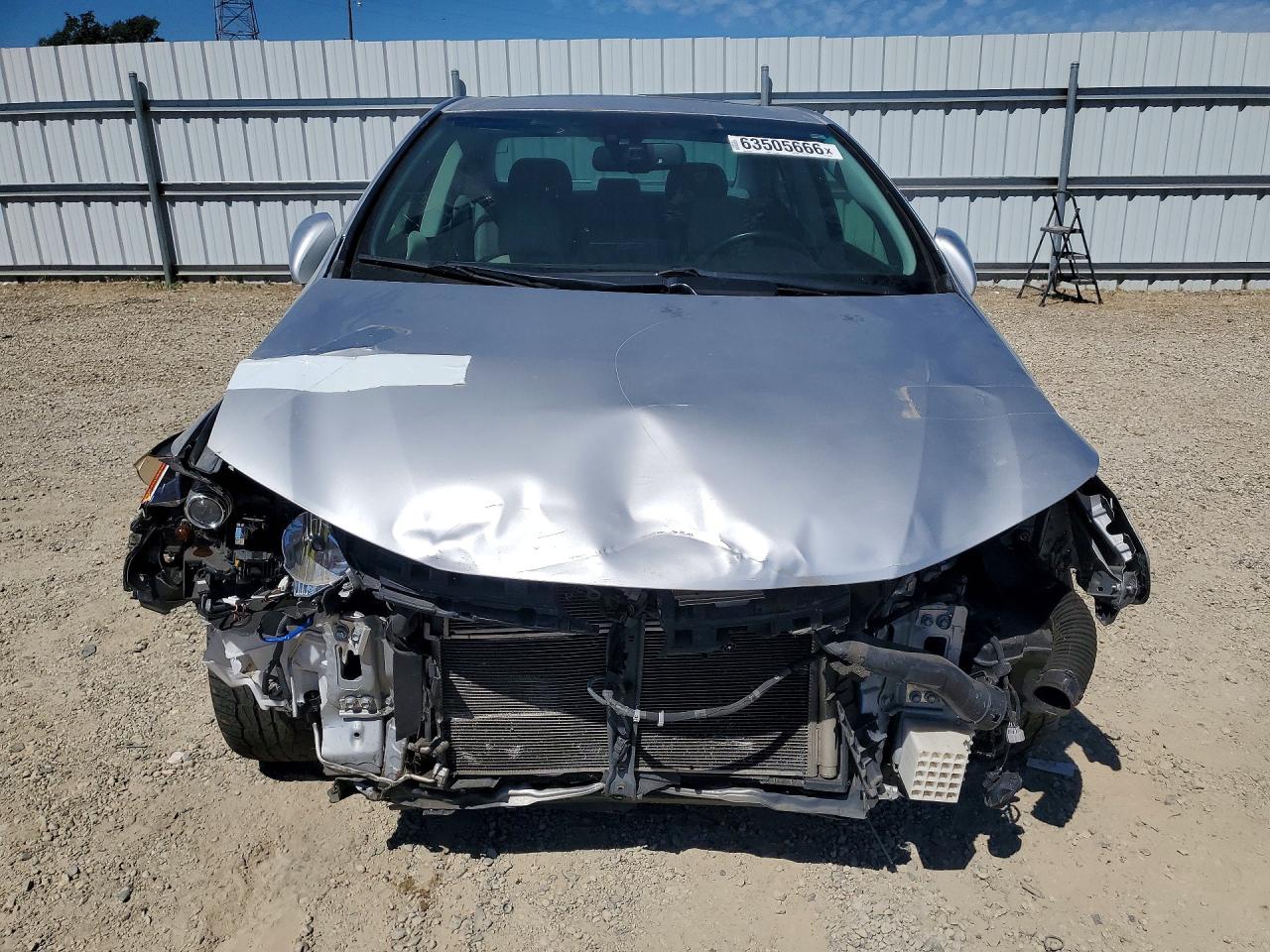 2011 Lexus Hs 250h Base Silver vin: JTHBB1BA9B2047578