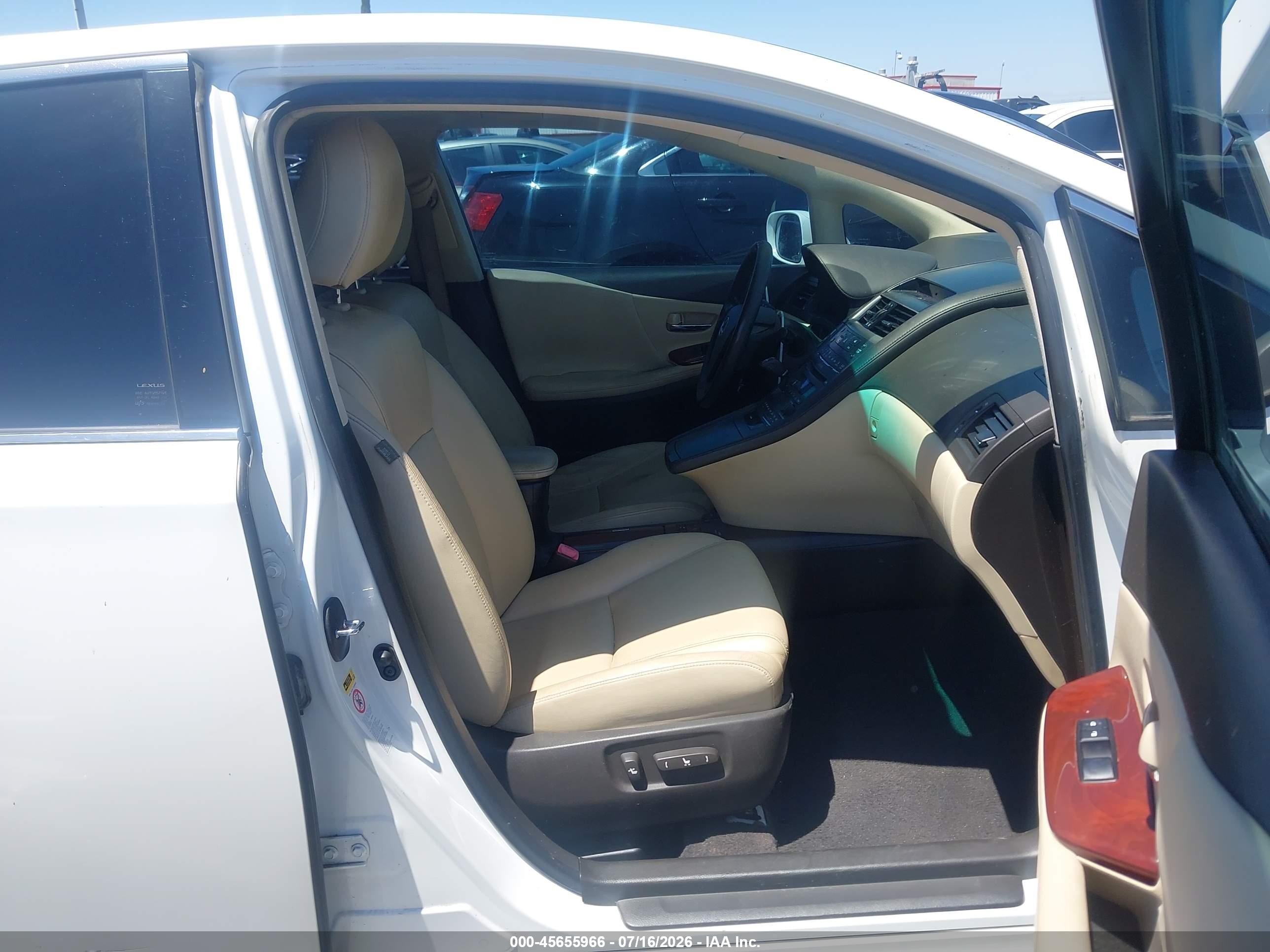 2010 Lexus Hs 250h   White vin: JTHBB1BAXA2016144