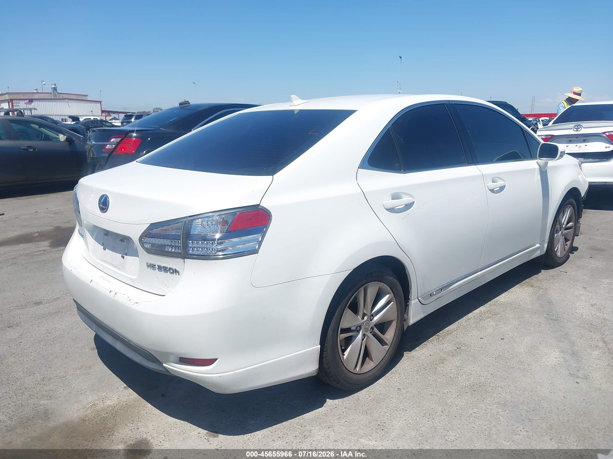 2010 Lexus Hs 250h   White vin: JTHBB1BAXA2016144