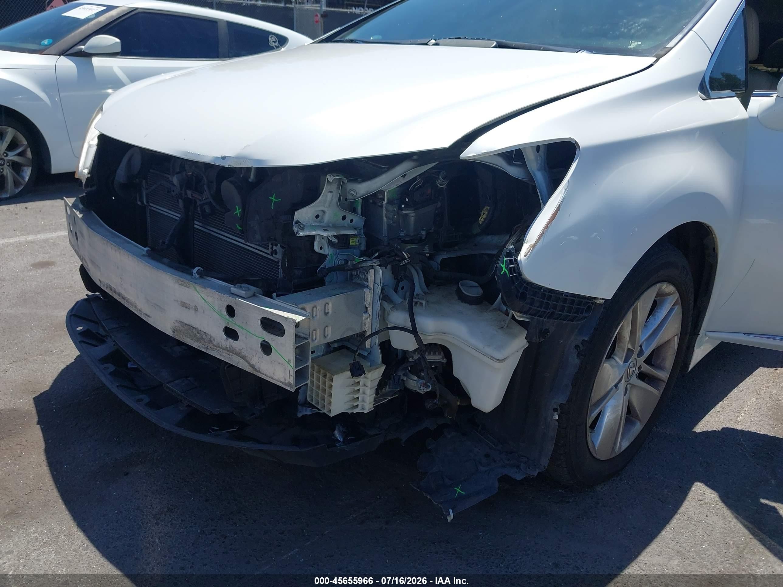 2010 Lexus Hs 250h   White vin: JTHBB1BAXA2016144