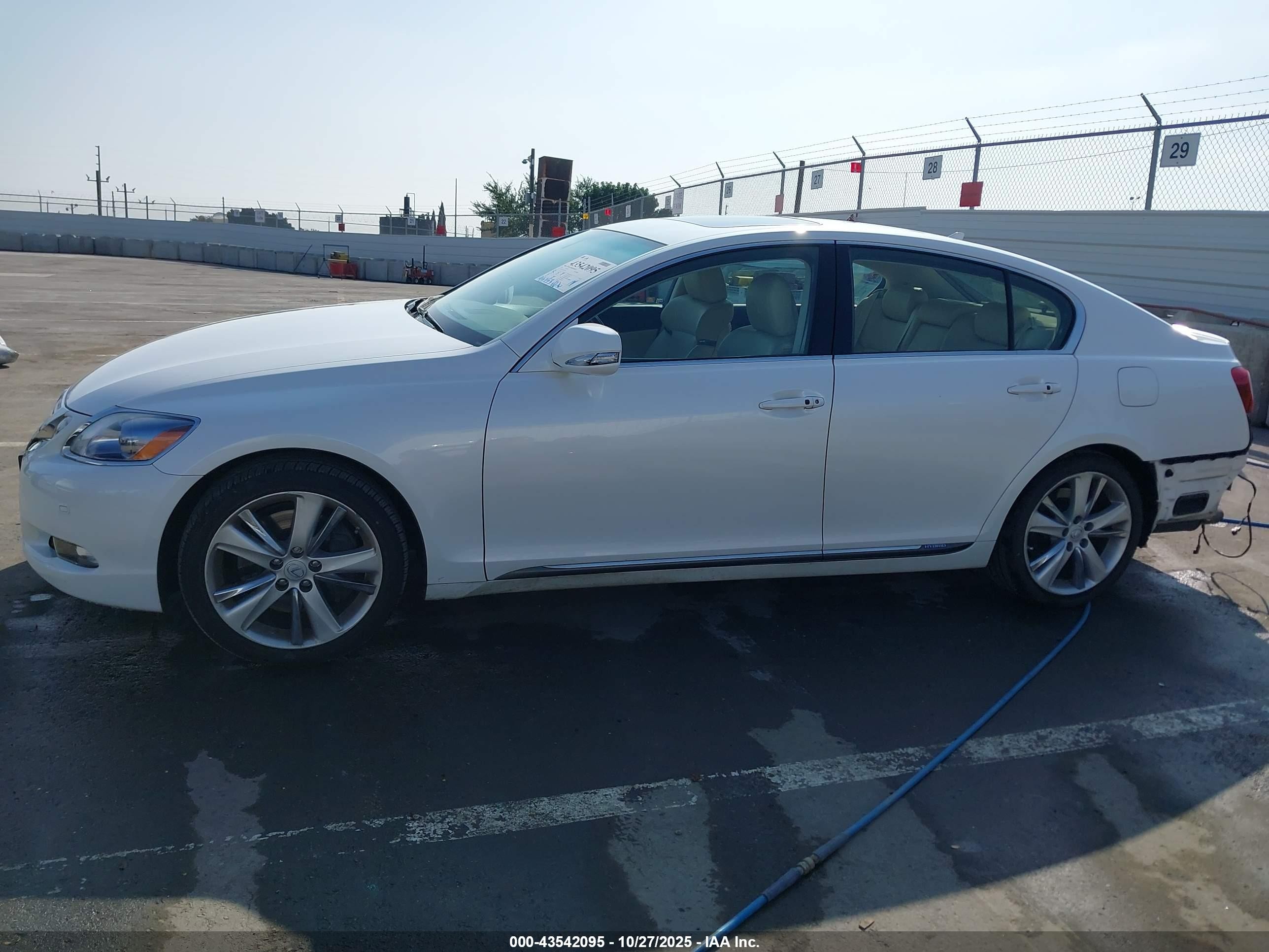 2010 Lexus Gs 450h   White vin: JTHBC1KS4A5021098