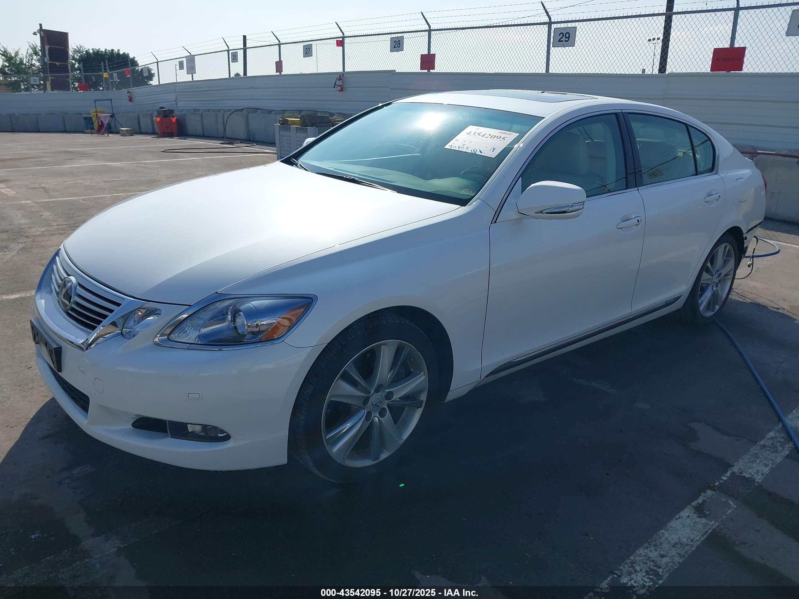 2010 Lexus Gs 450h   White vin: JTHBC1KS4A5021098