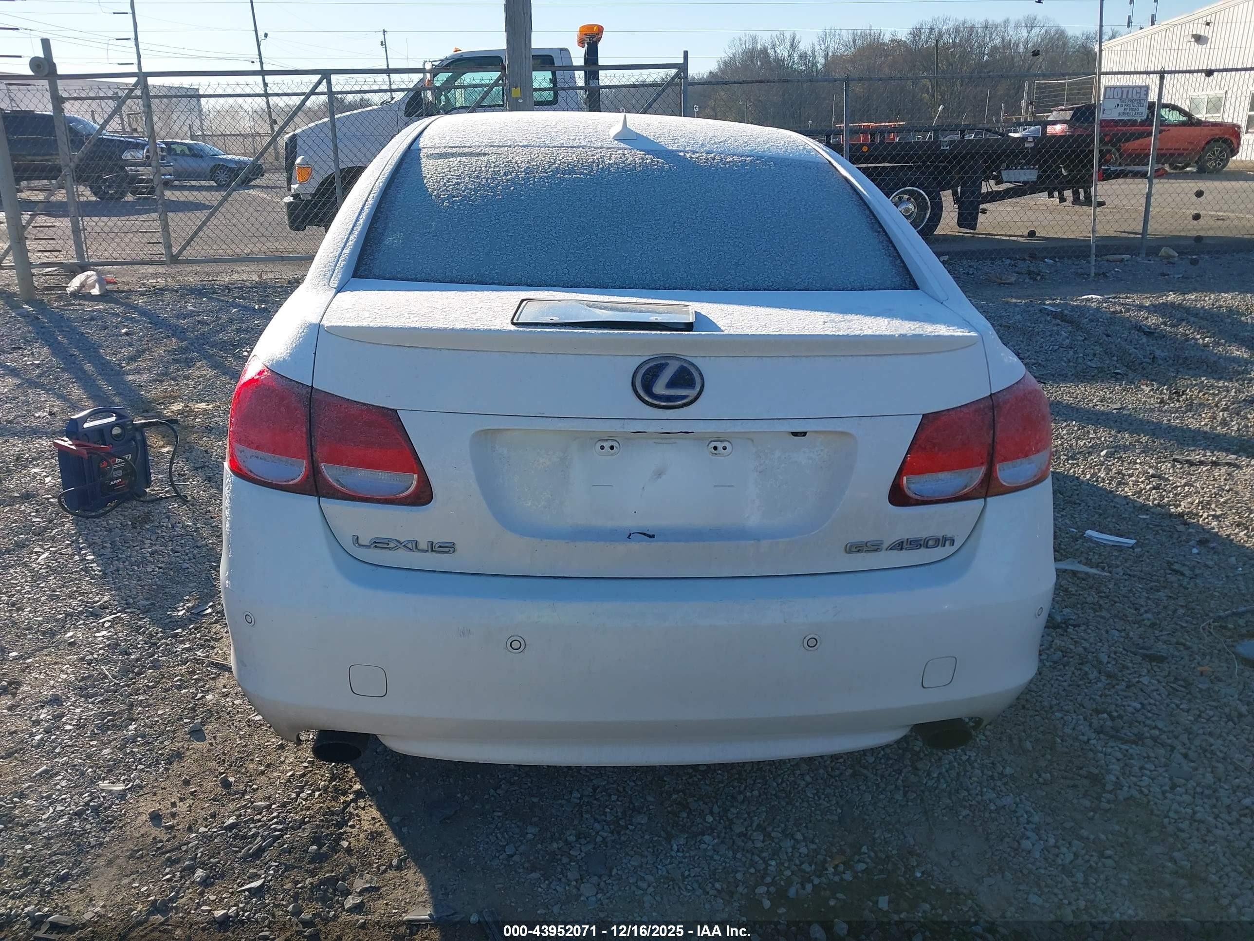 2008 Lexus Gs 450h   White vin: JTHBC96S885015176