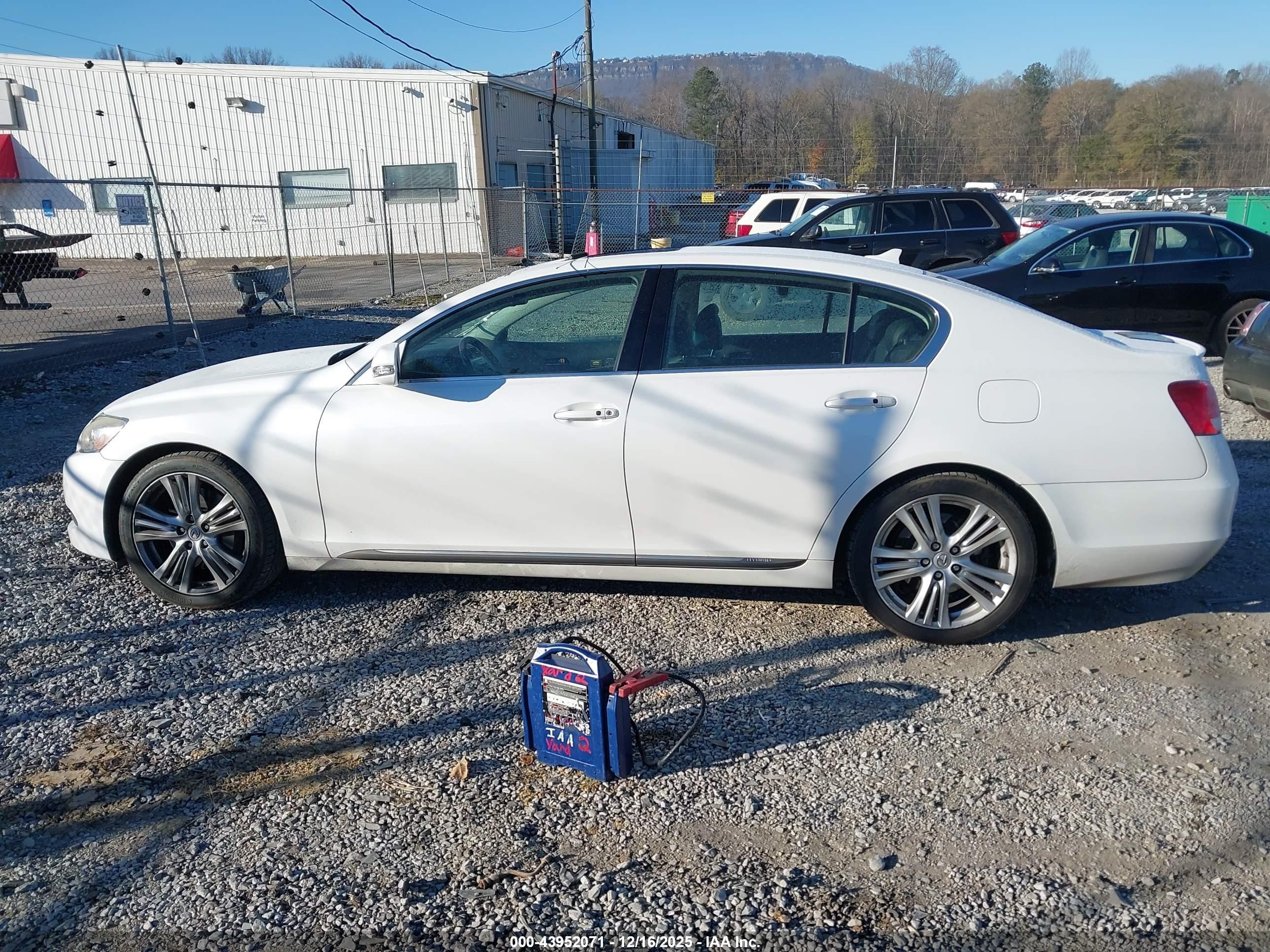 2008 Lexus Gs 450h   White vin: JTHBC96S885015176