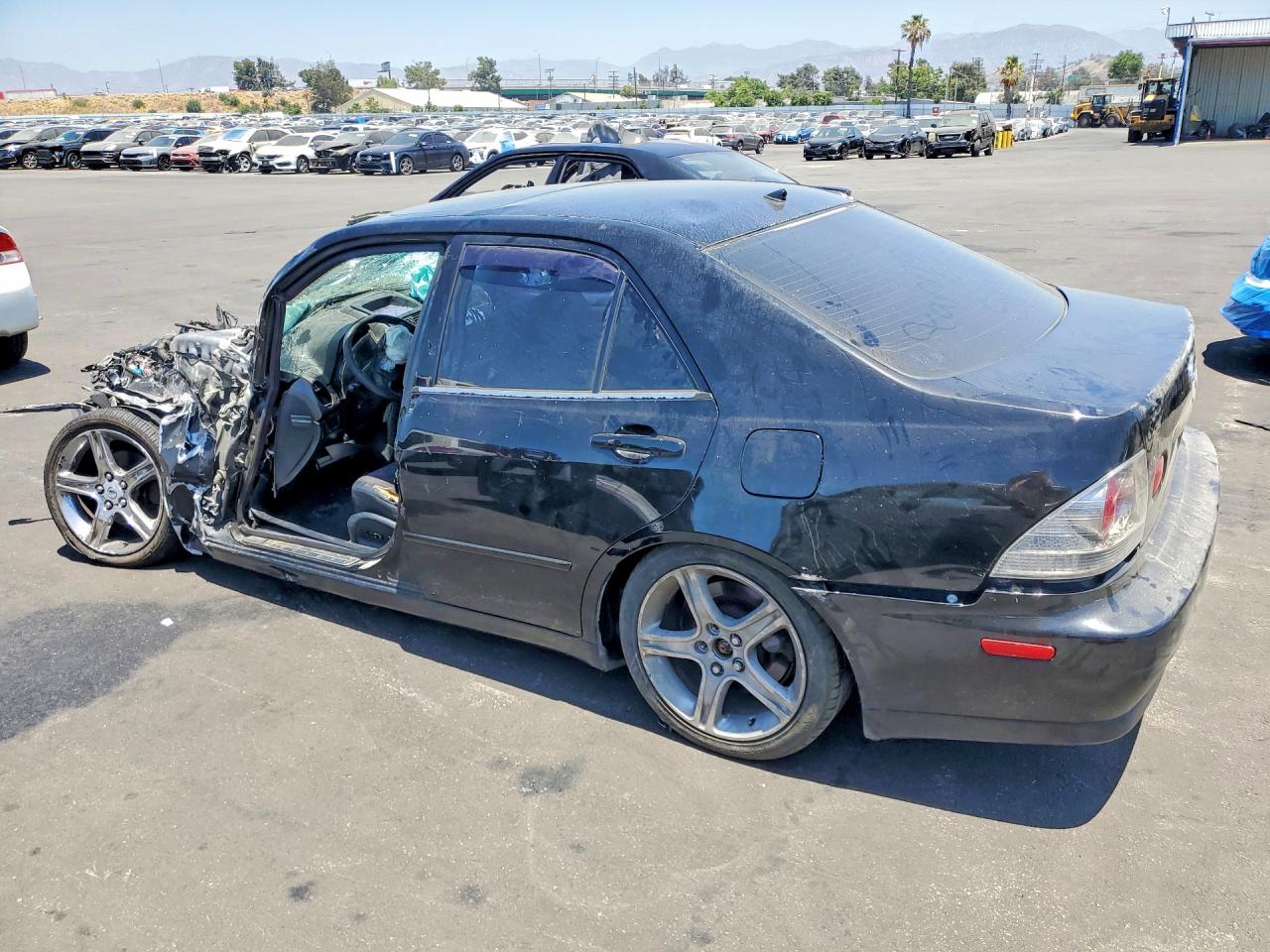 2001 Lexus Is 300 Черный vin: JTHBD182110005832