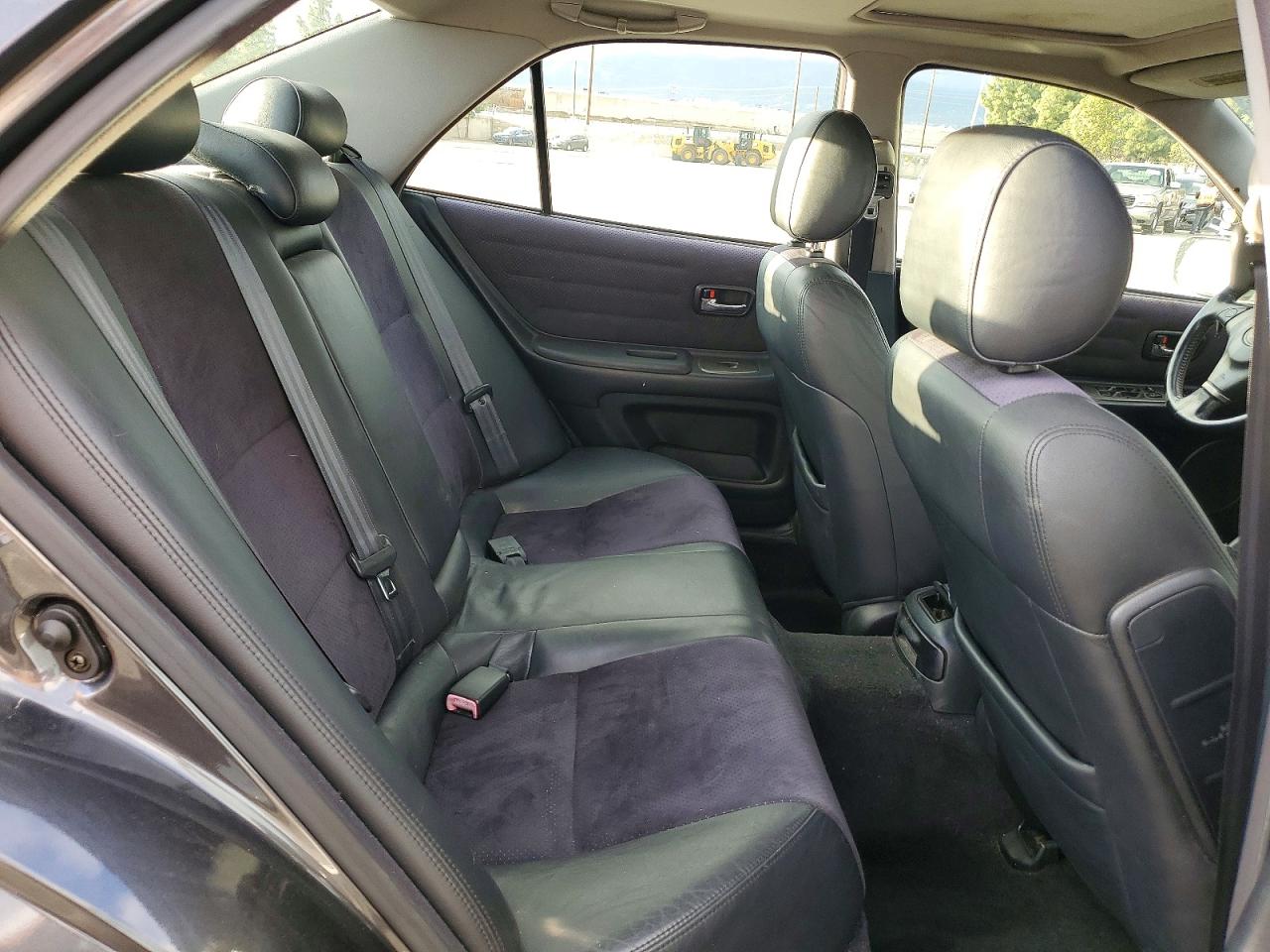 2001 Lexus Is 300 Gray vin: JTHBD182110025515