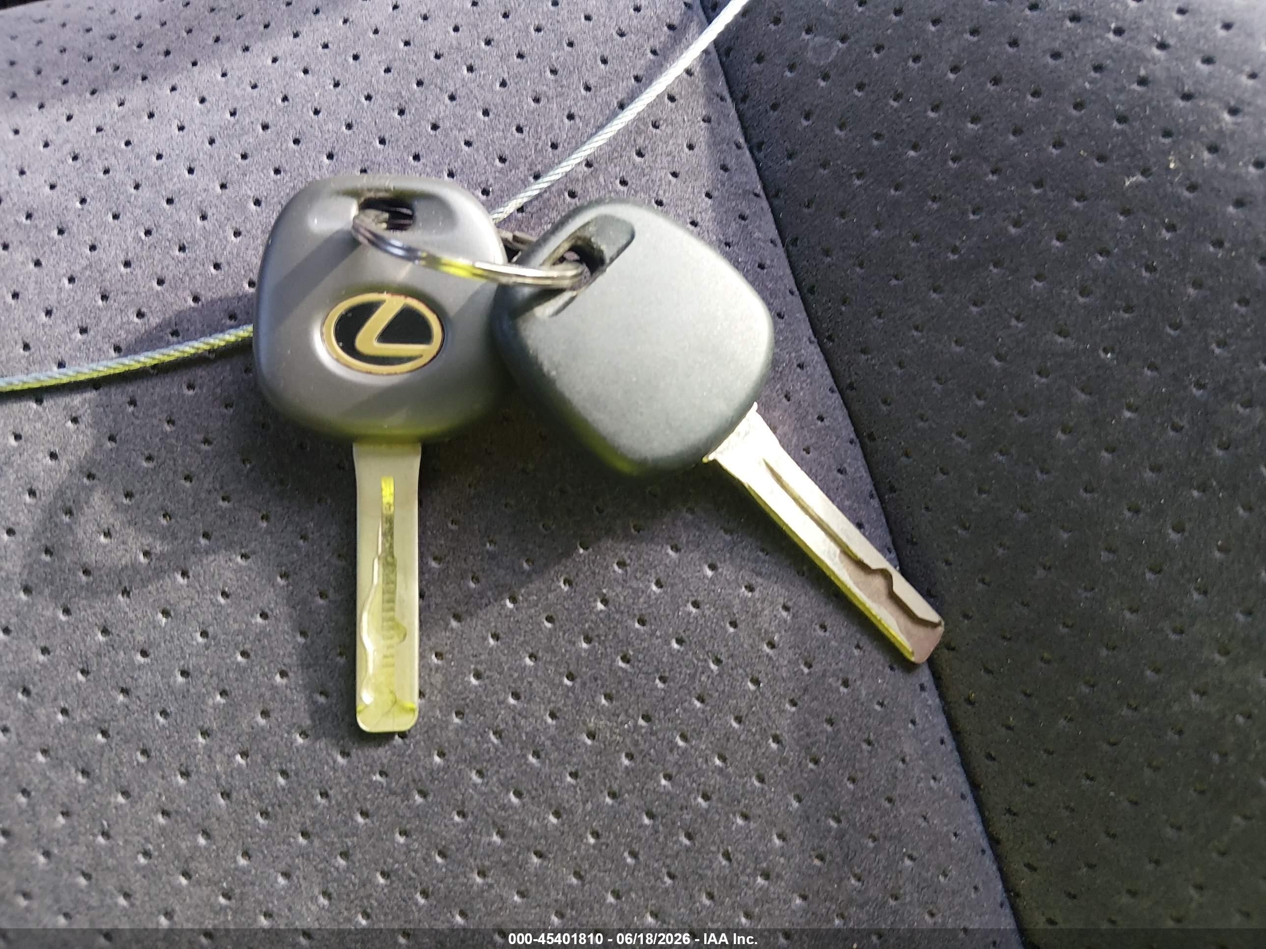 2001 Lexus Is 300 Серый vin: JTHBD182210004107