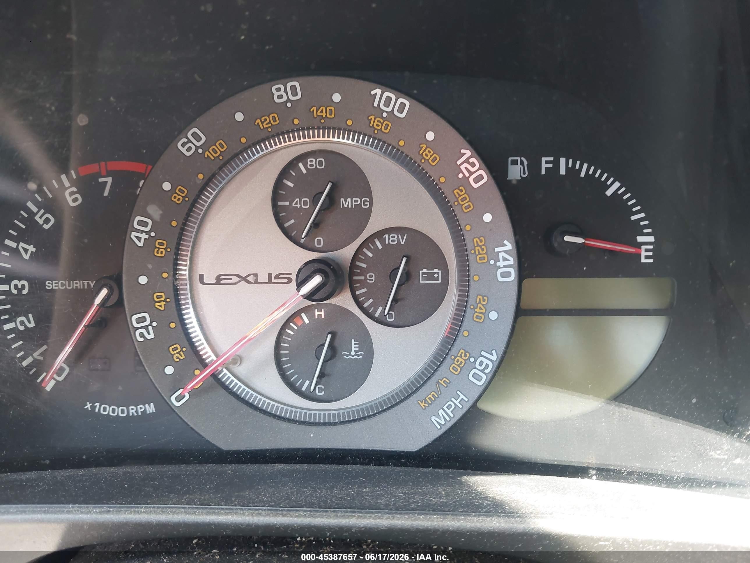2001 Lexus Is 300   White vin: JTHBD182210004298