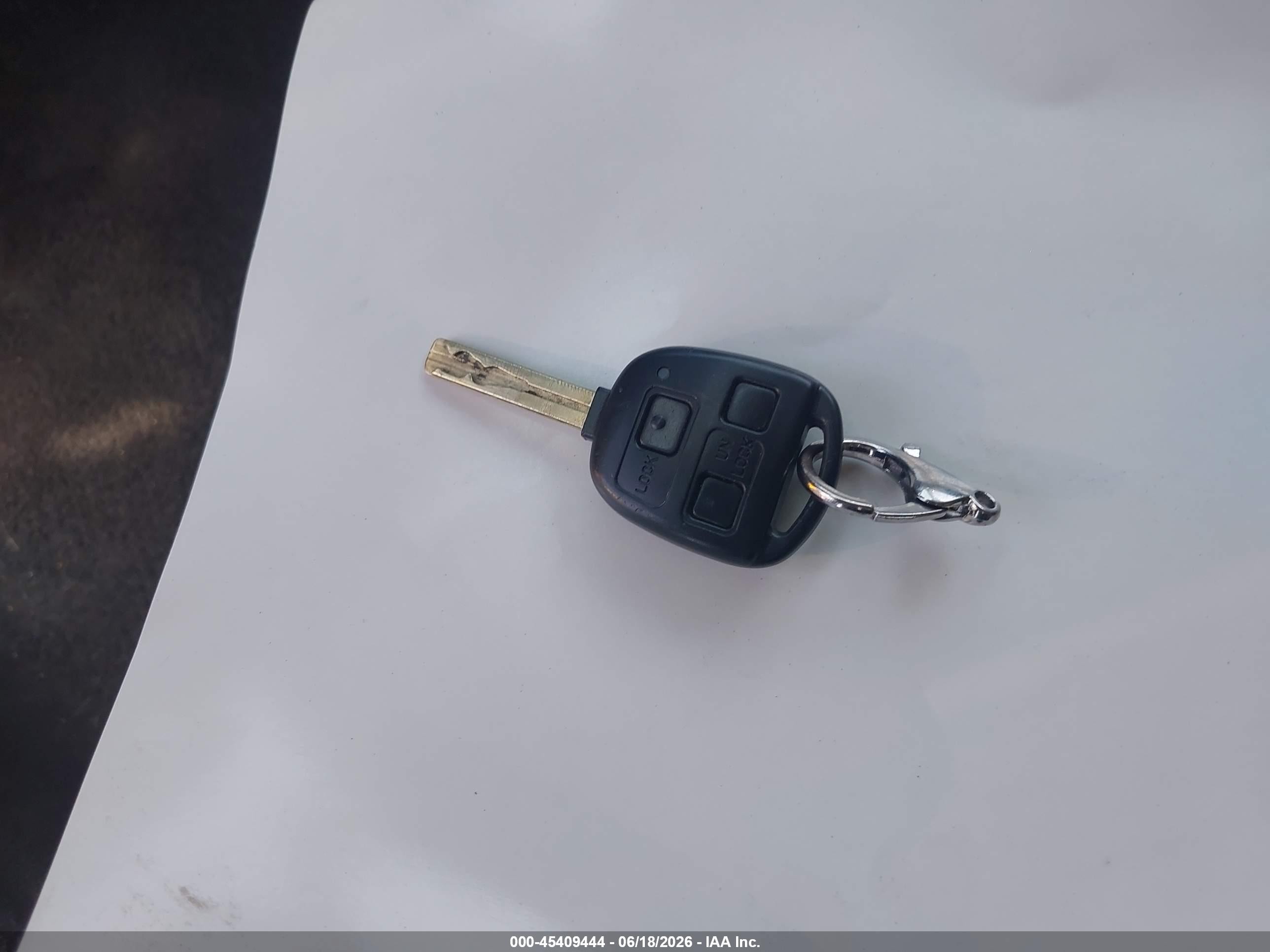2001 Lexus Is 300   Yellow vin: JTHBD182210007475