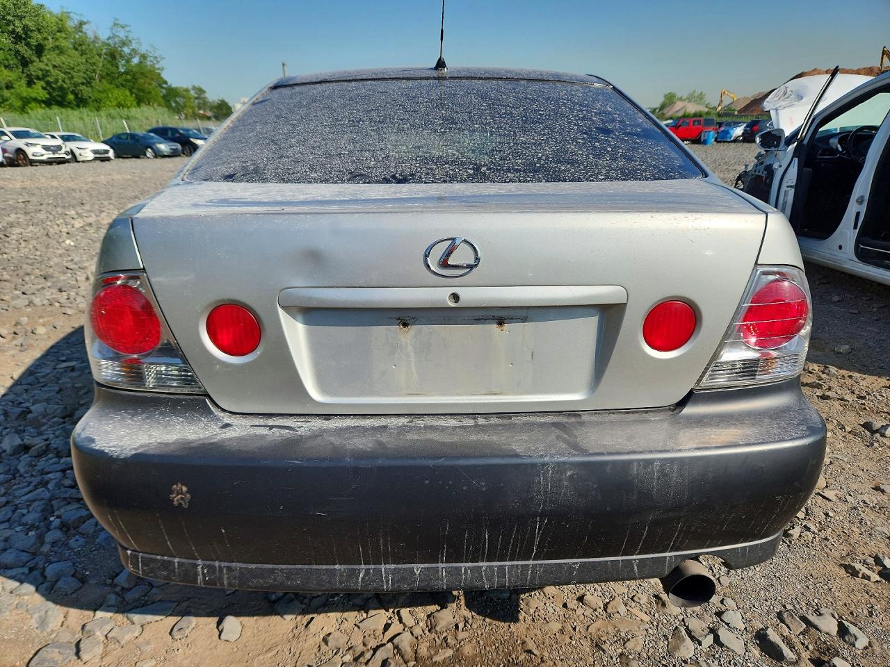 2001 Lexus Is 300 Silver vin: JTHBD182210011722