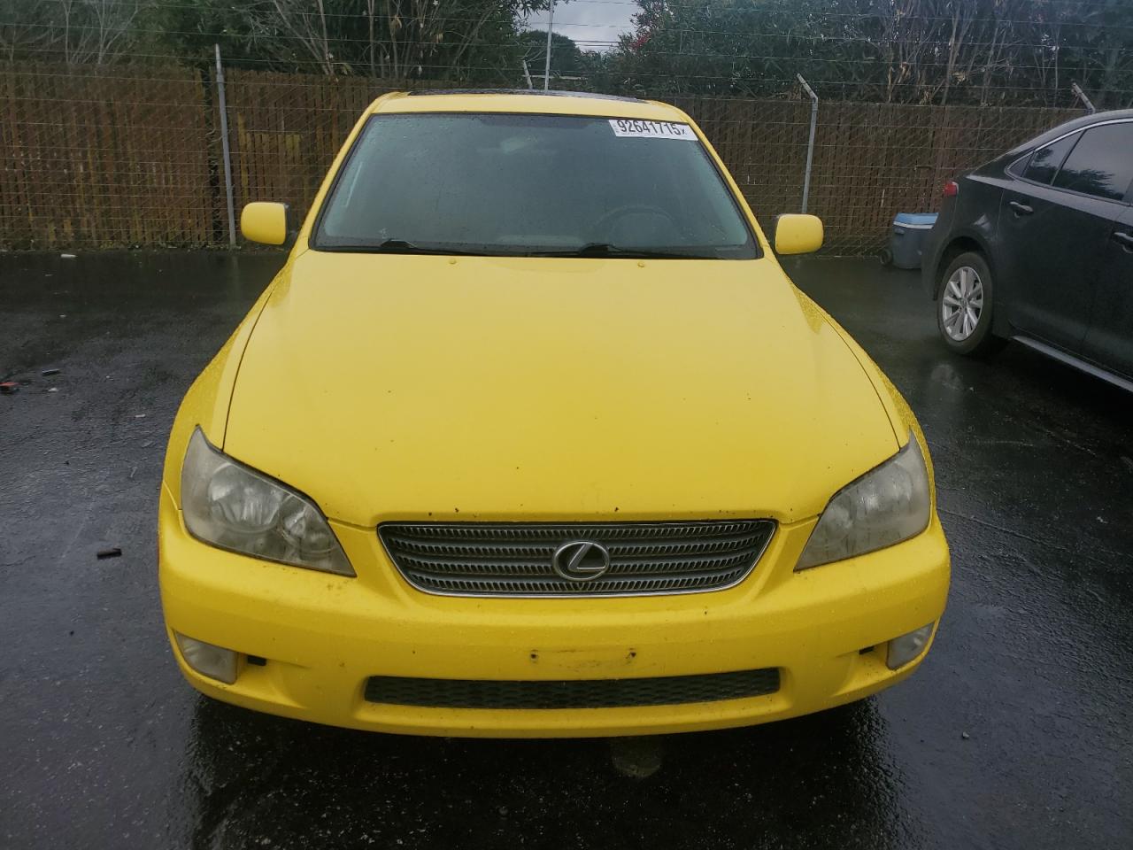 2001 Lexus Is 300 Yellow vin: JTHBD182310023913