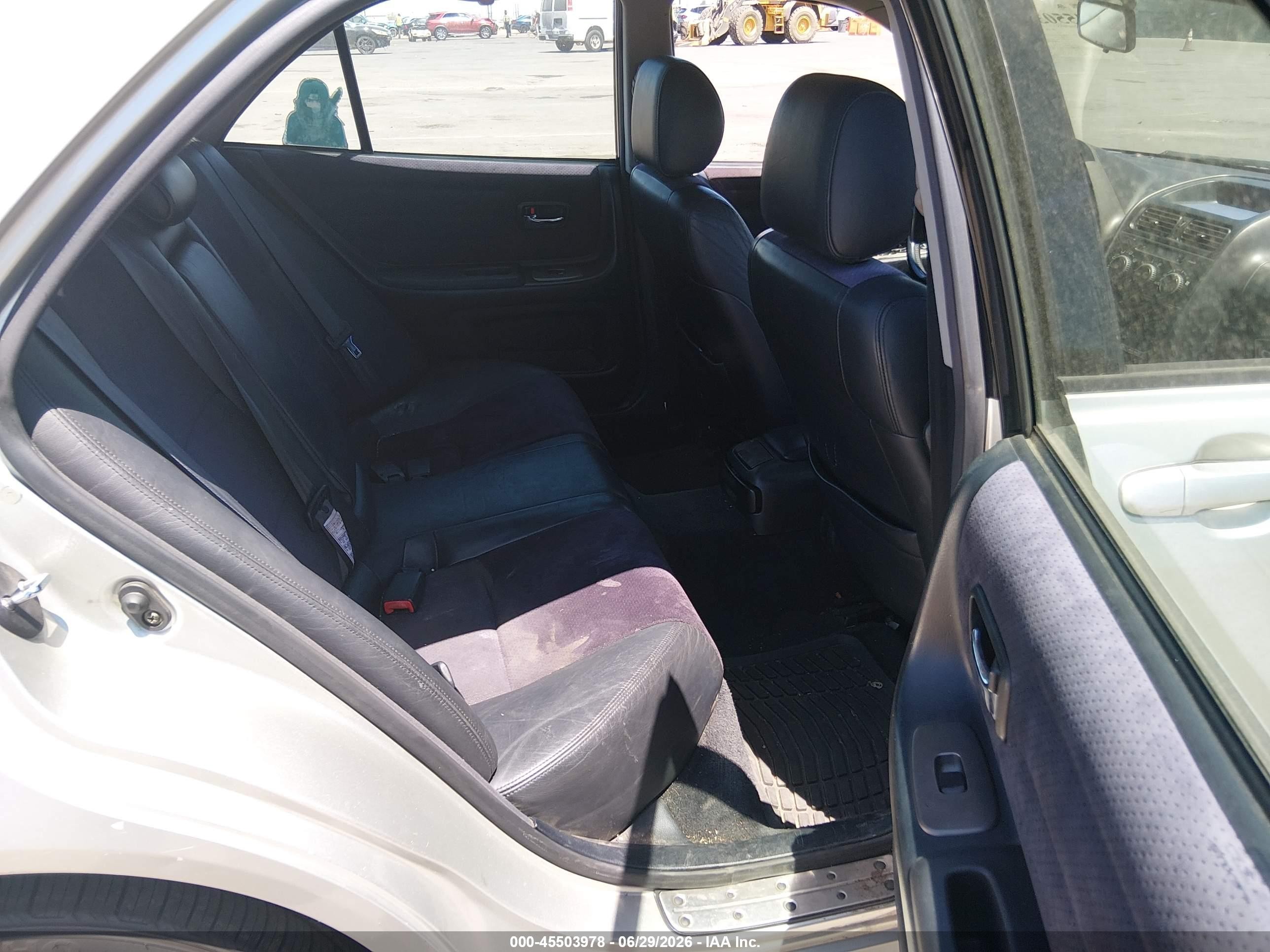 2001 Lexus Is 300   Silver vin: JTHBD182410025301