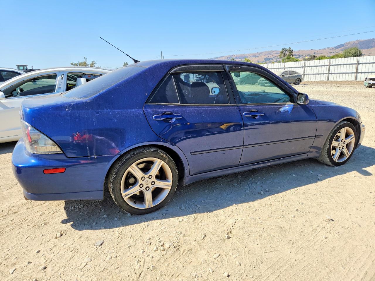 2001 Lexus Is 300 Blue vin: JTHBD182510020446