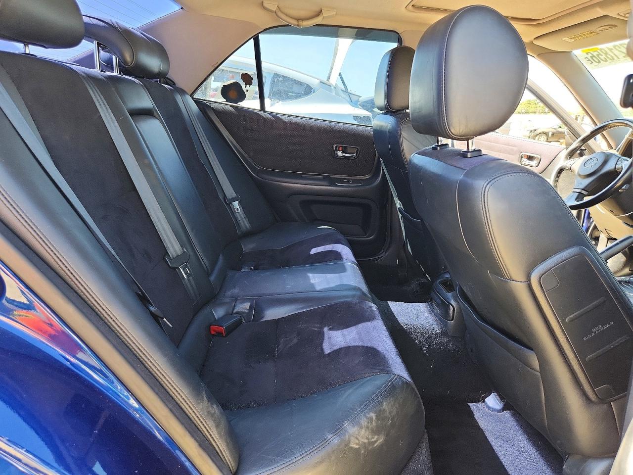 2001 Lexus Is 300 Blue vin: JTHBD182510020446