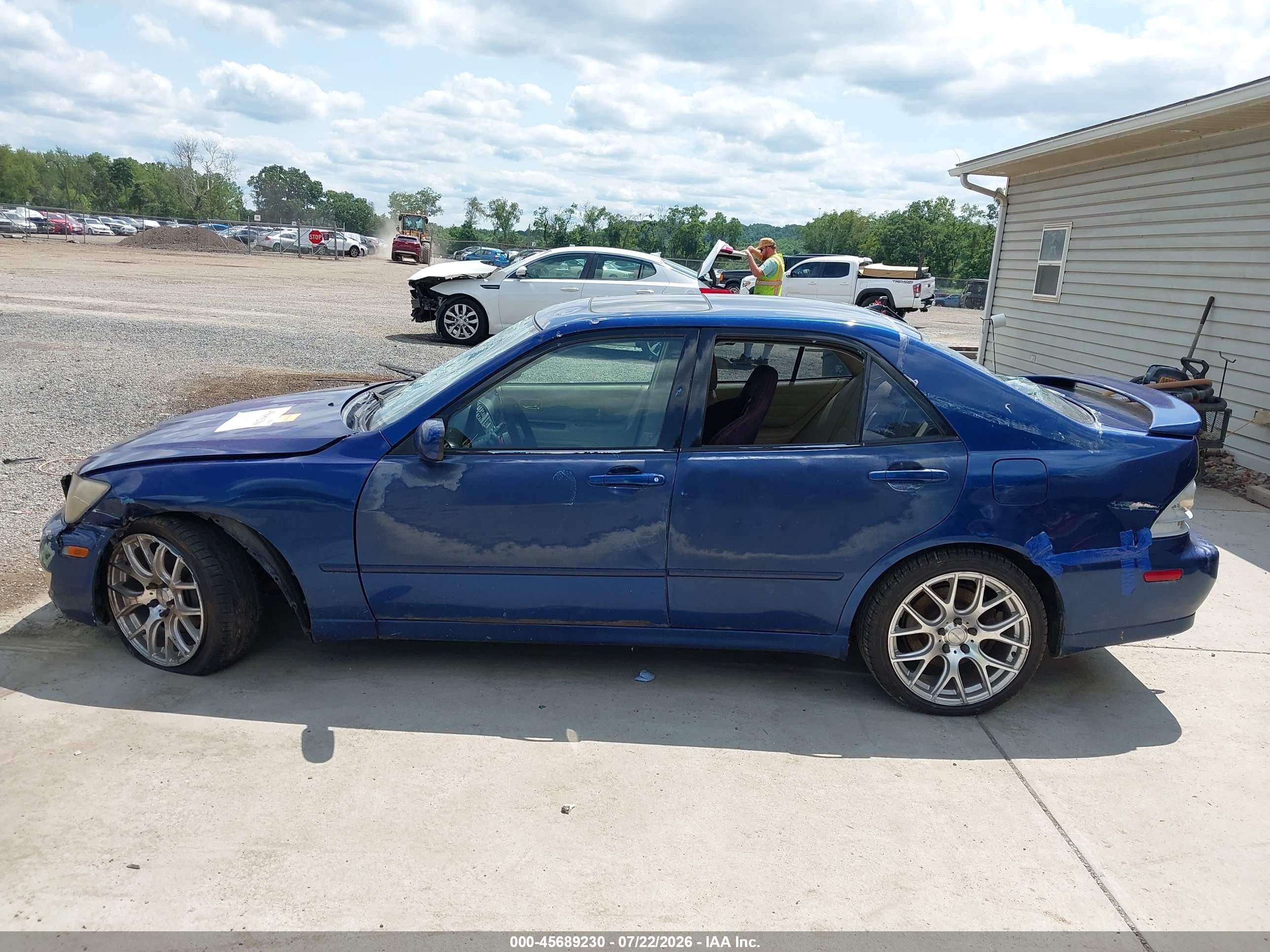 2001 Lexus Is 300 Blue vin: JTHBD182710015264