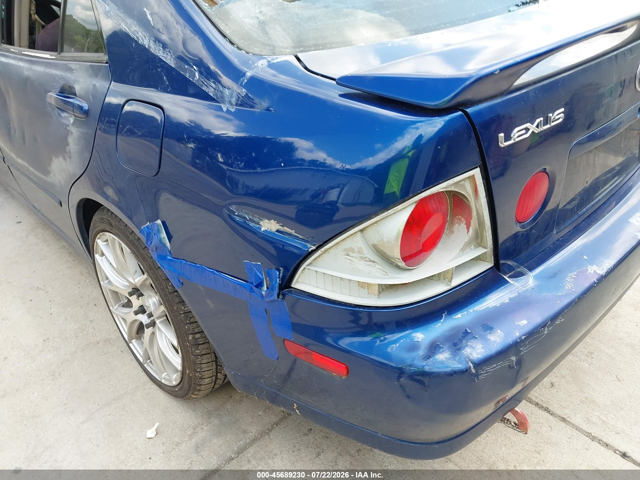 2001 Lexus Is 300 Blue vin: JTHBD182710015264