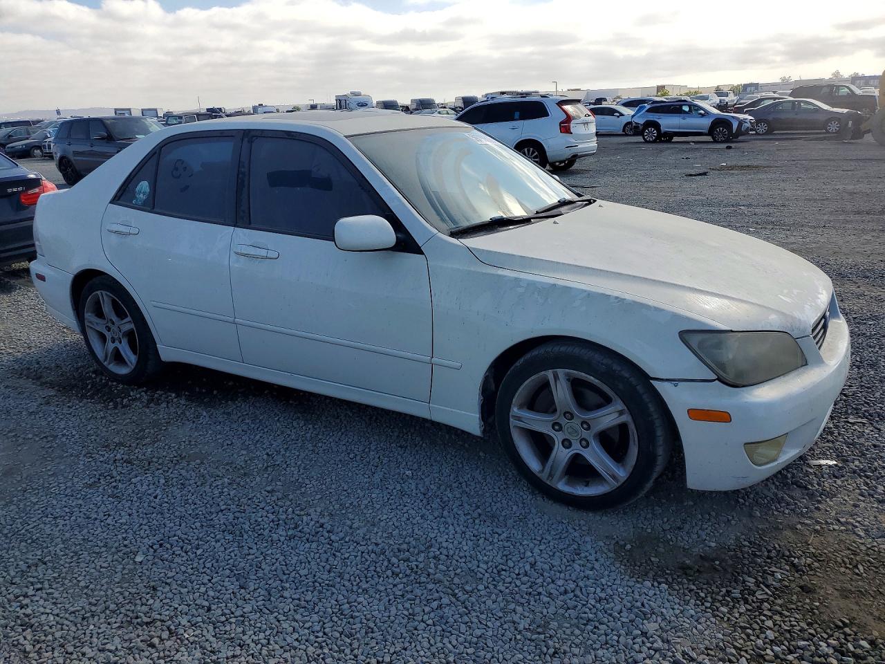 2001 Lexus Is 300 White vin: JTHBD182710028659