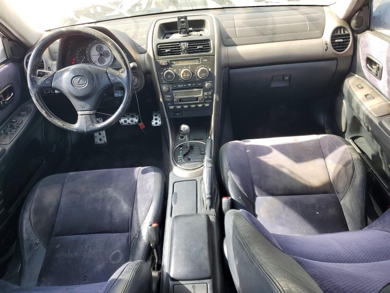 2001 Lexus Is 300 White vin: JTHBD182710028659