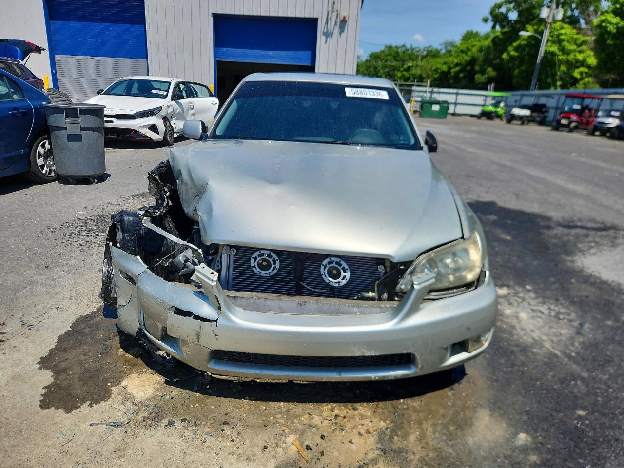 2001 Lexus Is 300 Silver vin: JTHBD182810017914