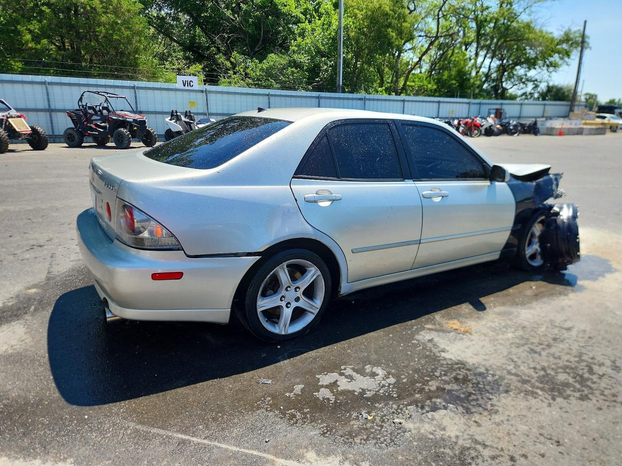 2001 Lexus Is 300 Silver vin: JTHBD182810017914
