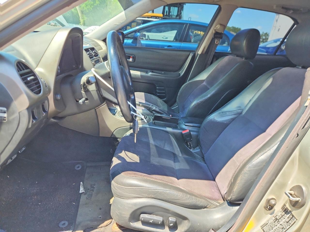 2001 Lexus Is 300 Silver vin: JTHBD182810017914