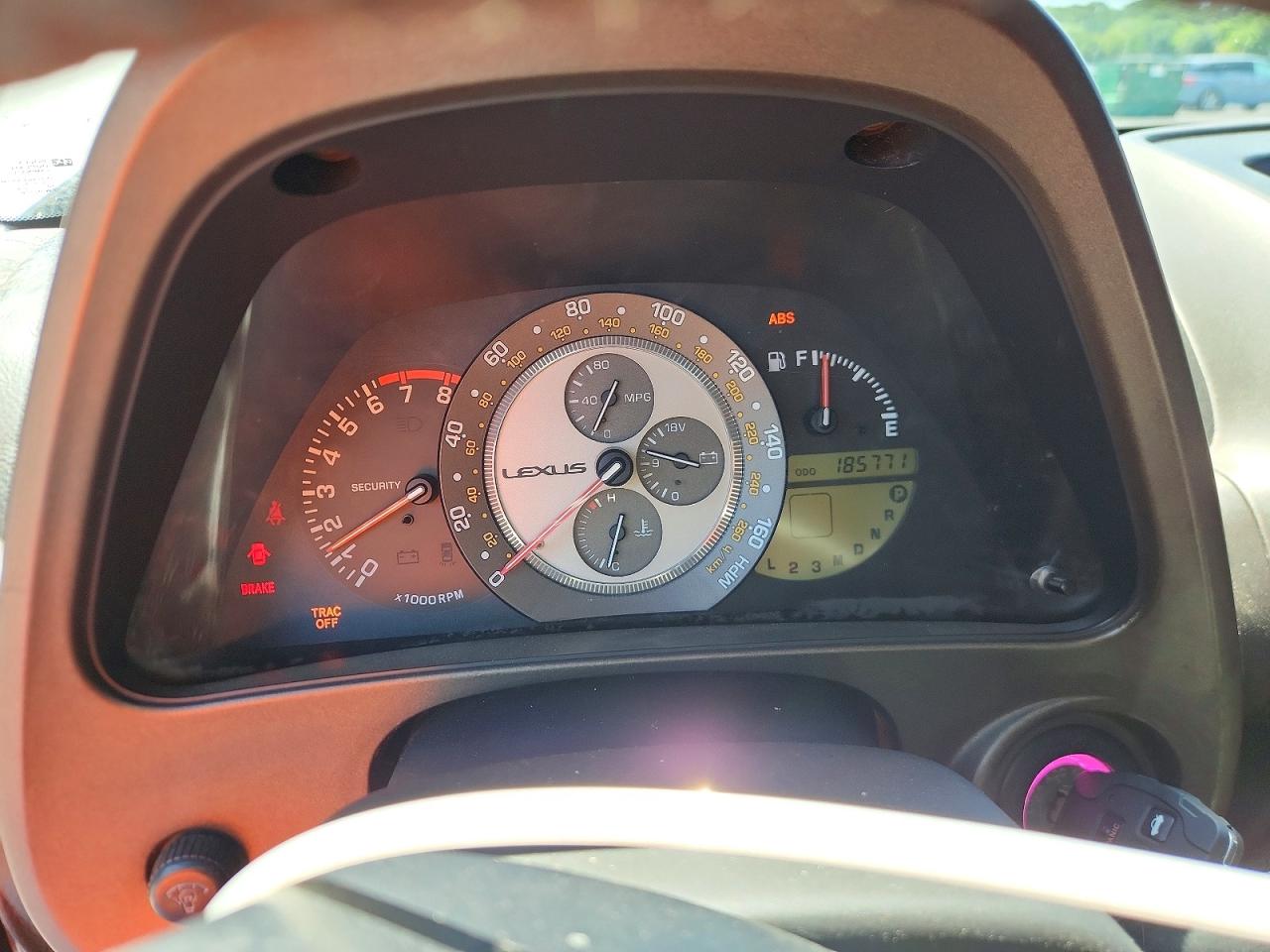 2001 Lexus Is 300 Silver vin: JTHBD182810017914