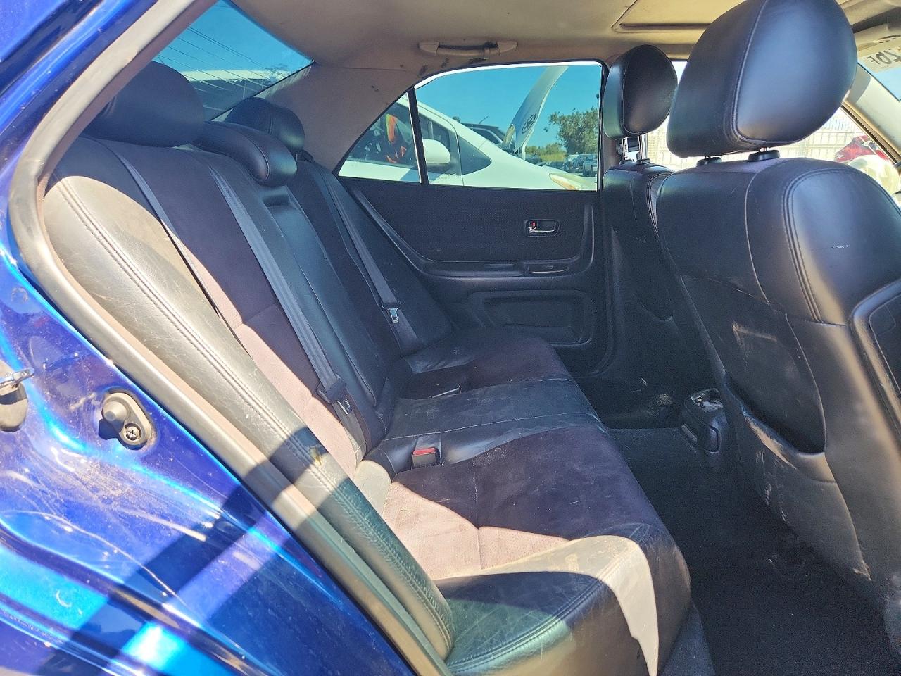2001 Lexus Is 300 Blue vin: JTHBD182810018030