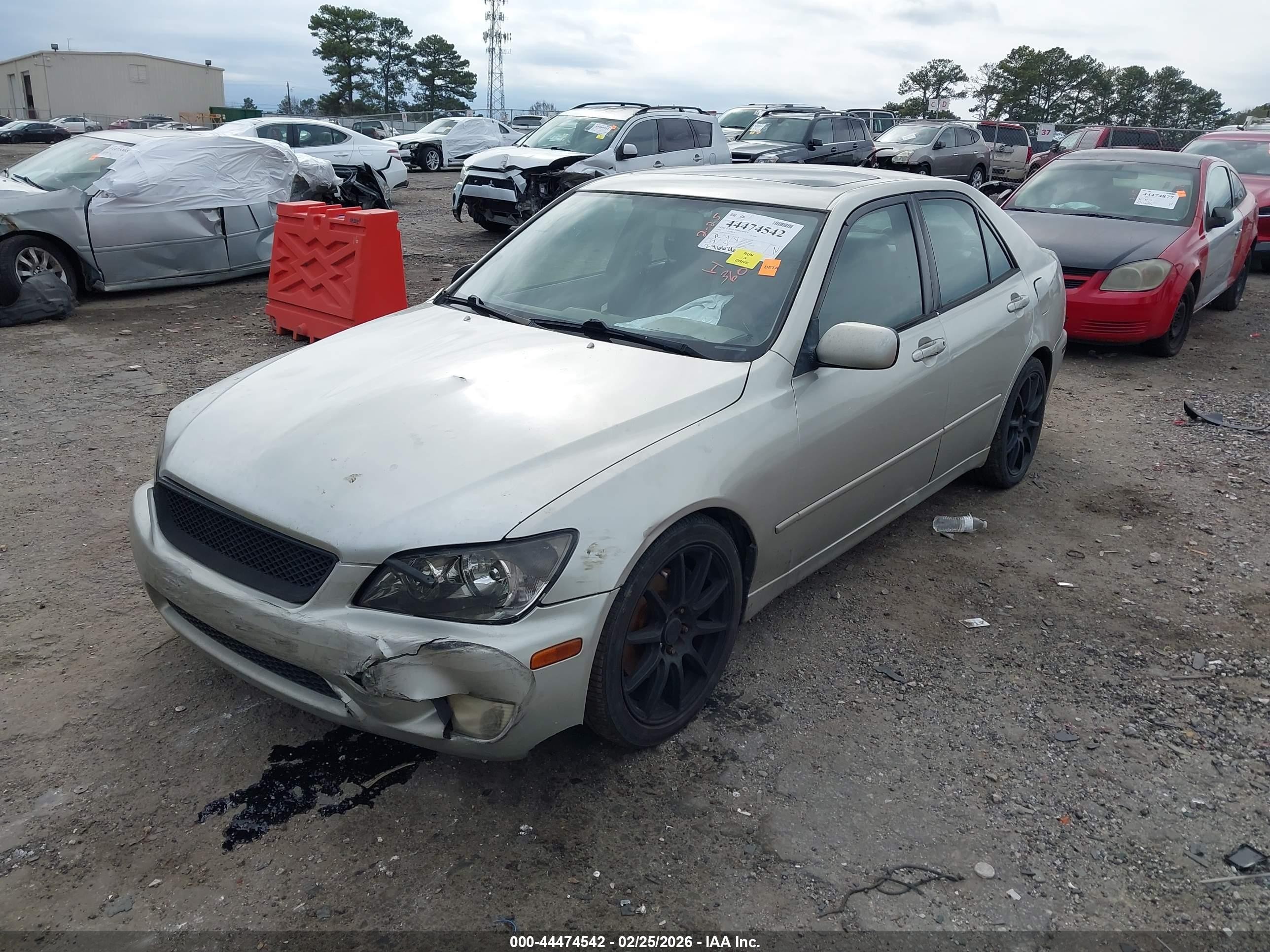2001 Lexus Is 300   Tan vin: JTHBD182910015234