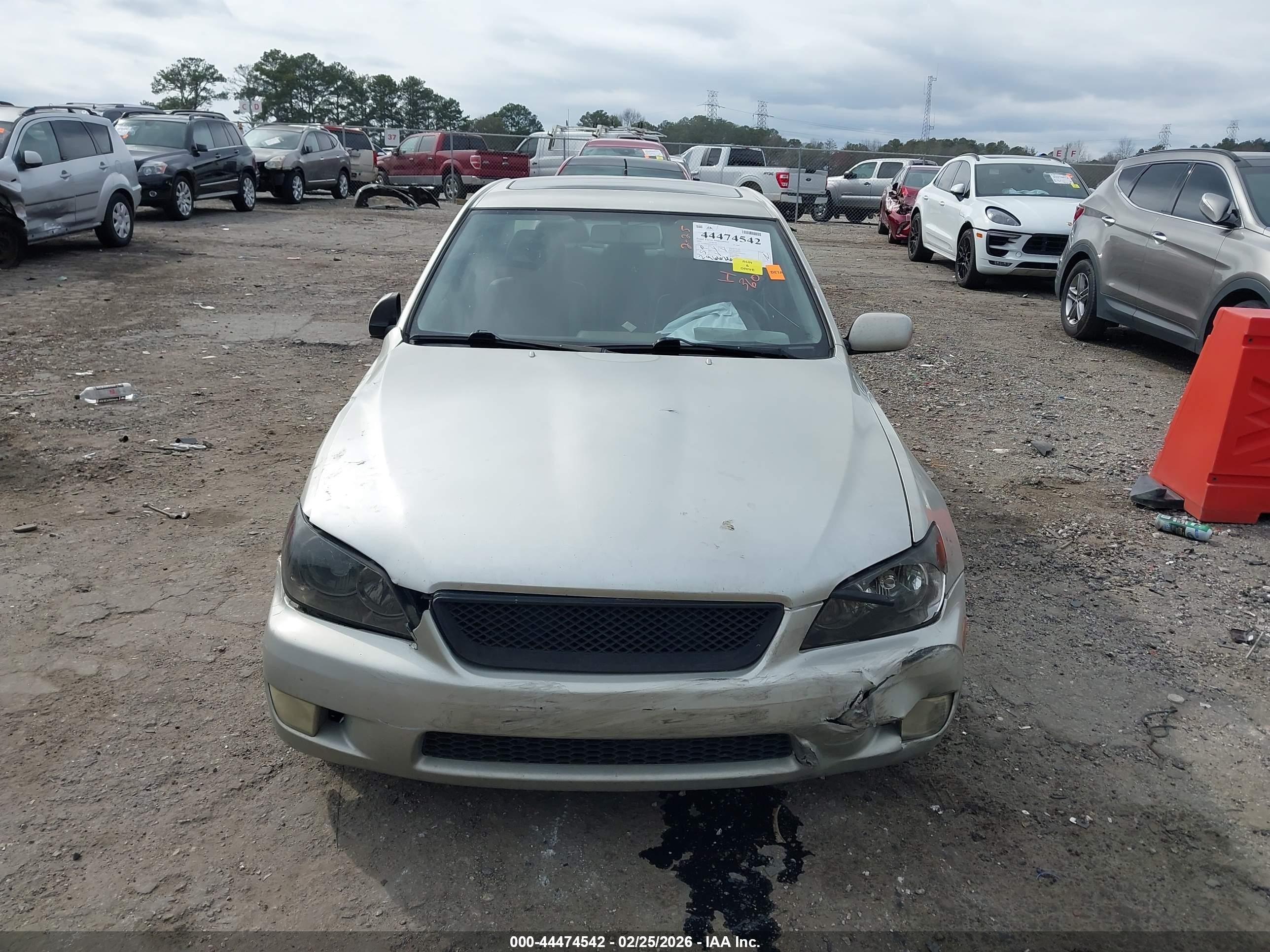 2001 Lexus Is 300   Tan vin: JTHBD182910015234