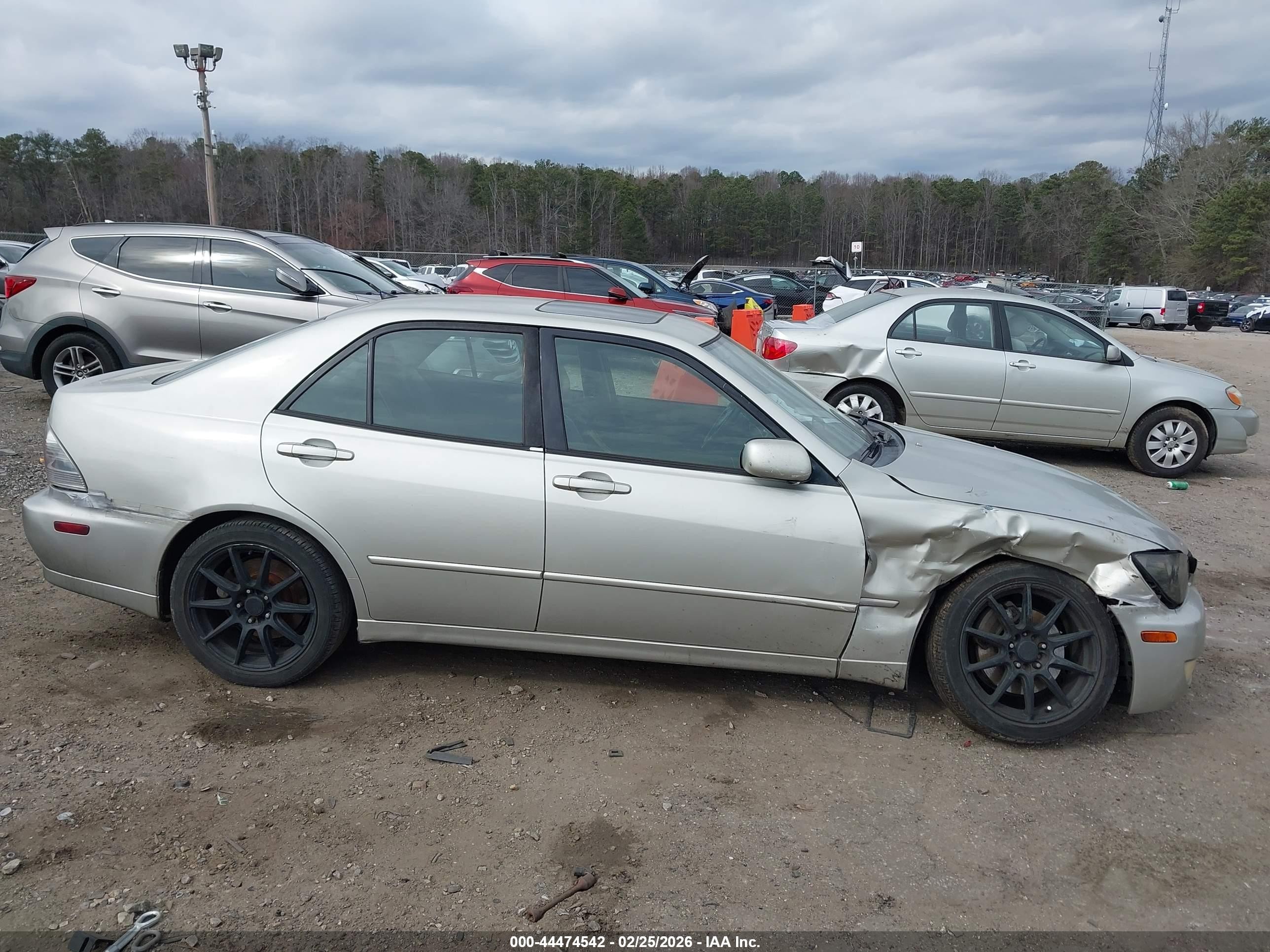 2001 Lexus Is 300   Tan vin: JTHBD182910015234