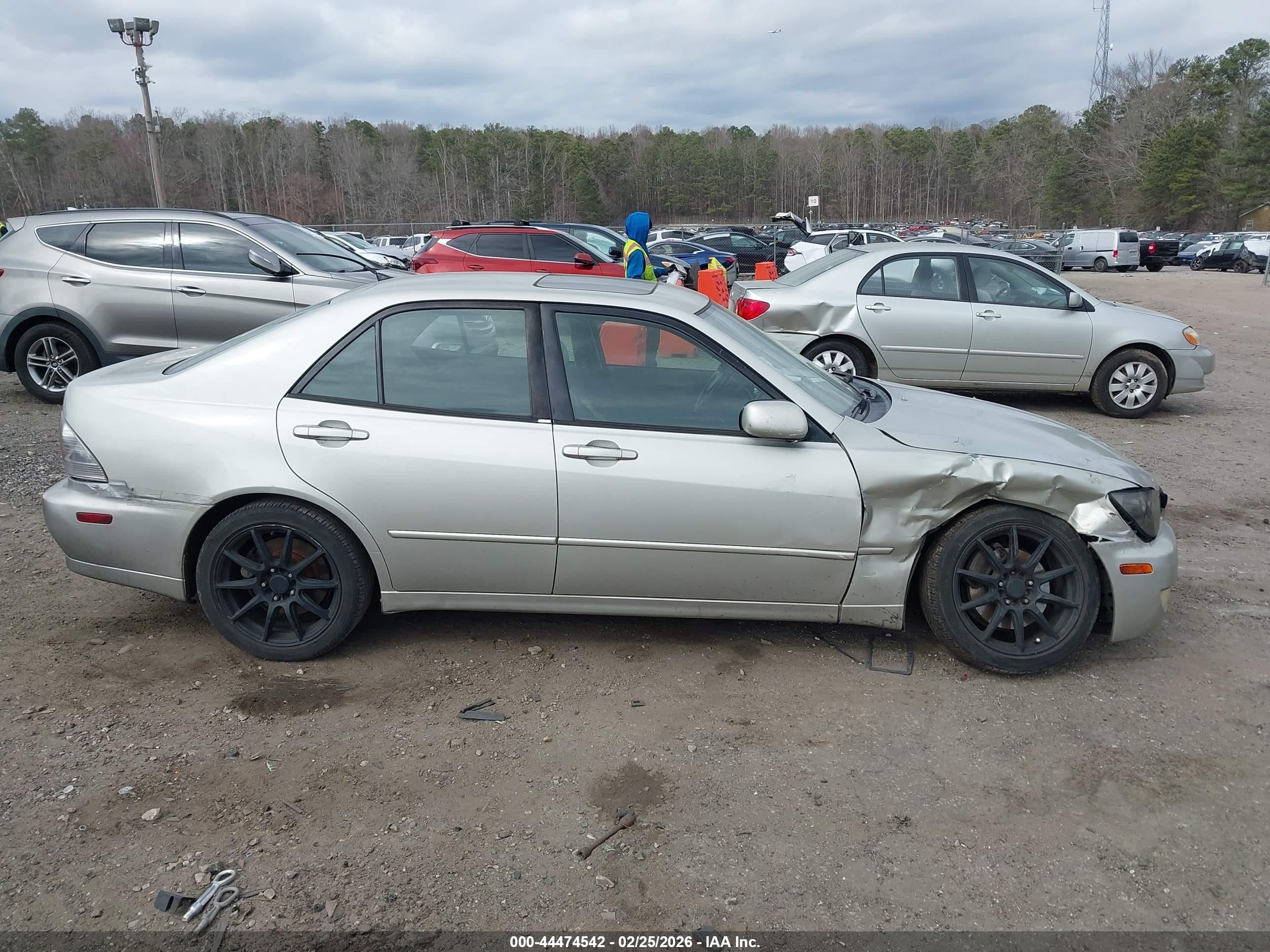 2001 Lexus Is 300   Tan vin: JTHBD182910015234