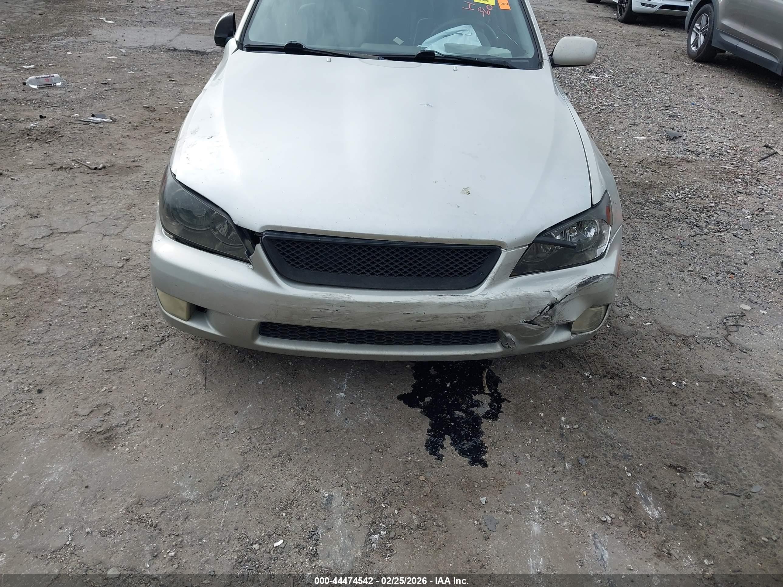 2001 Lexus Is 300   Tan vin: JTHBD182910015234