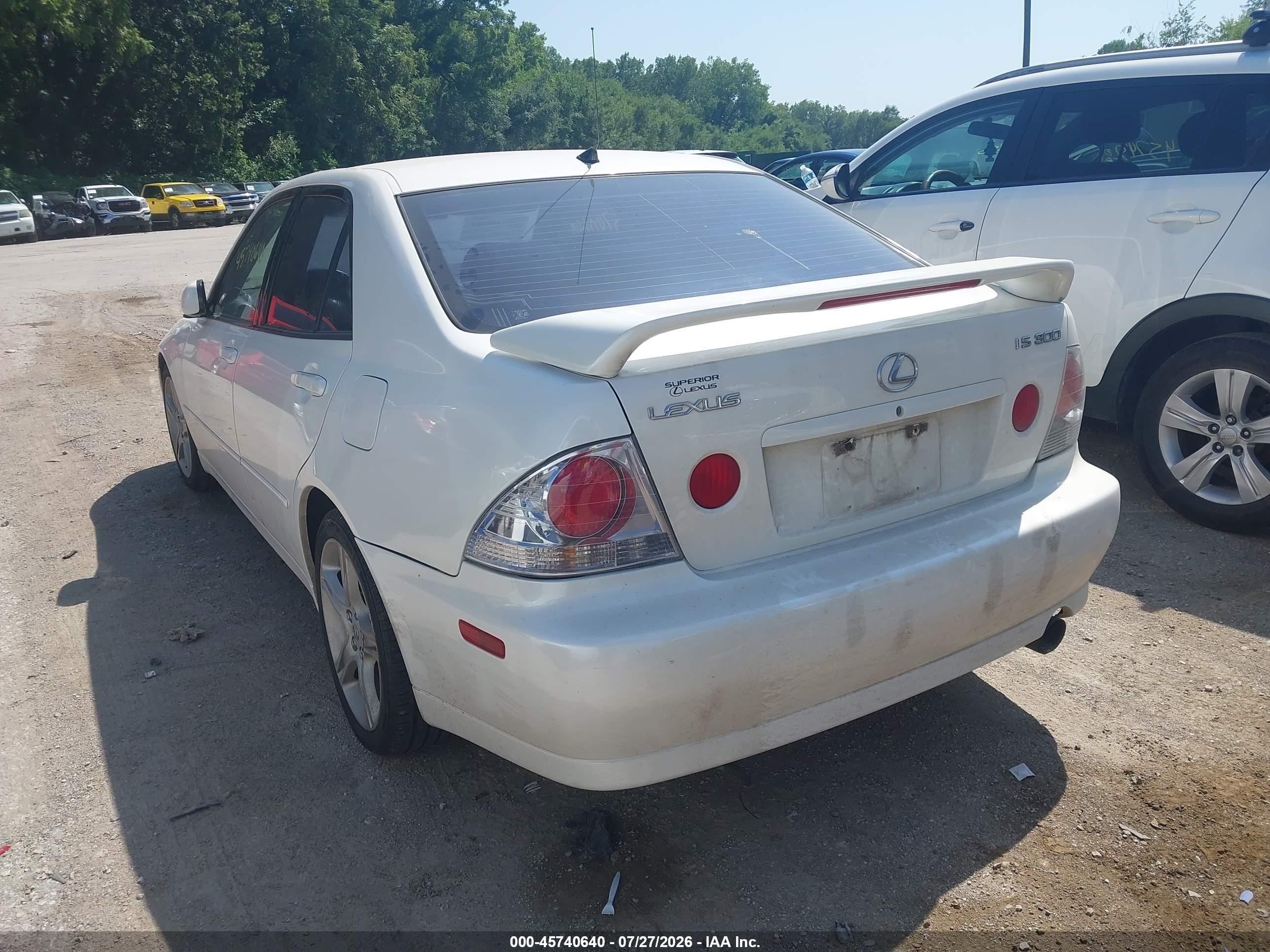 2001 Lexus Is 300   White vin: JTHBD182910015752