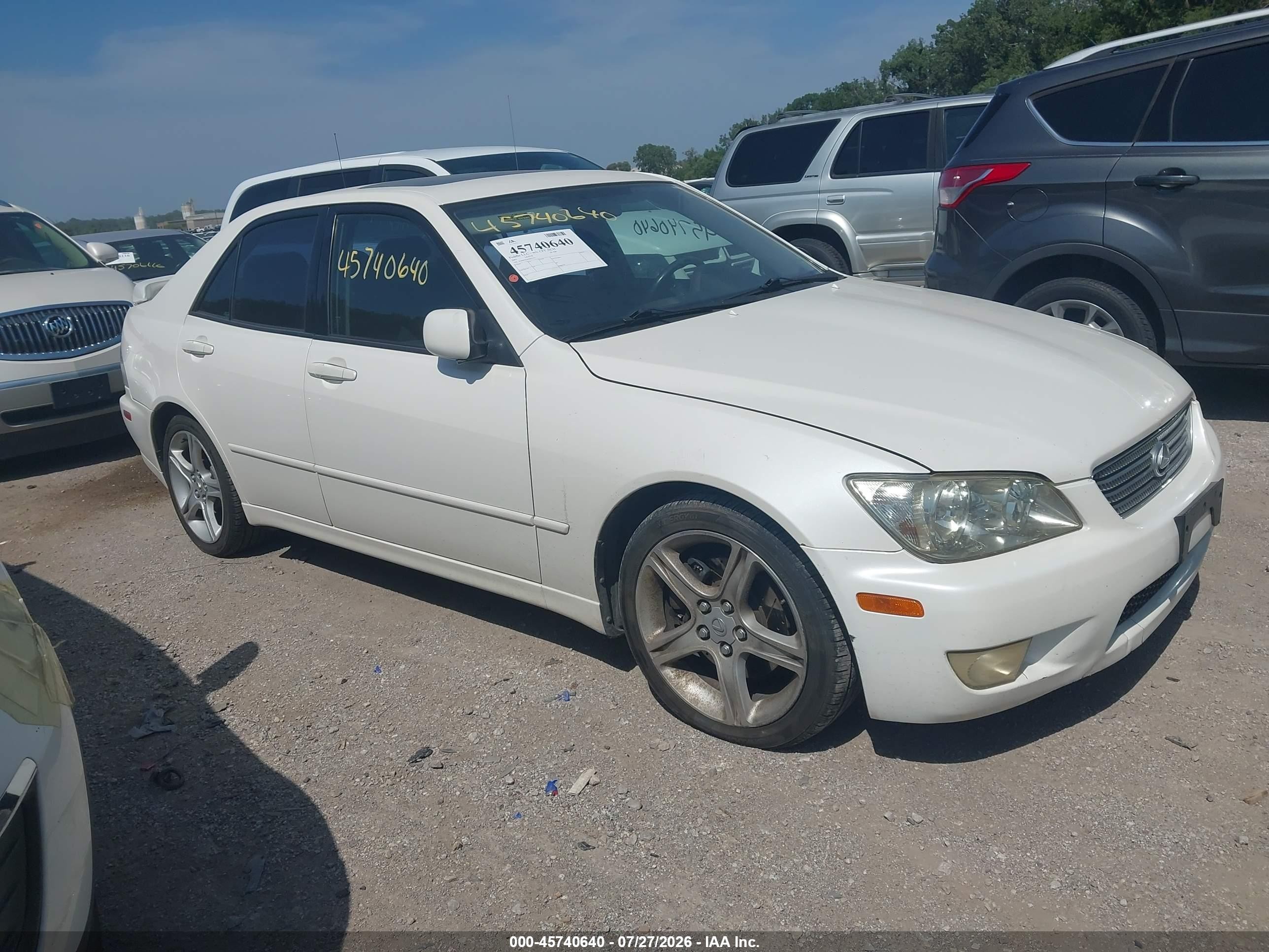 2001 Lexus Is 300   White vin: JTHBD182910015752