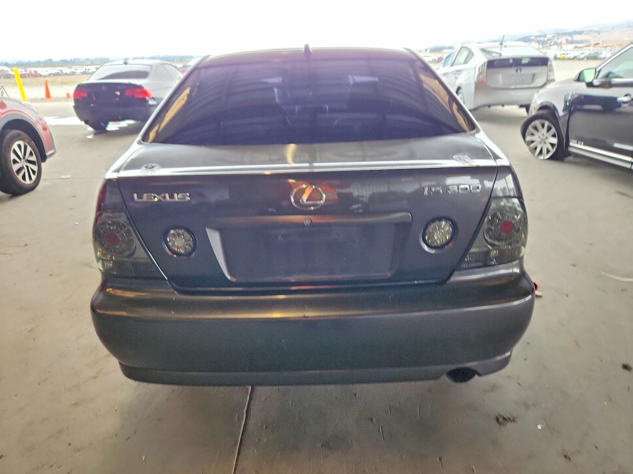 2001 Lexus Is 300 Gray vin: JTHBD182X10017218