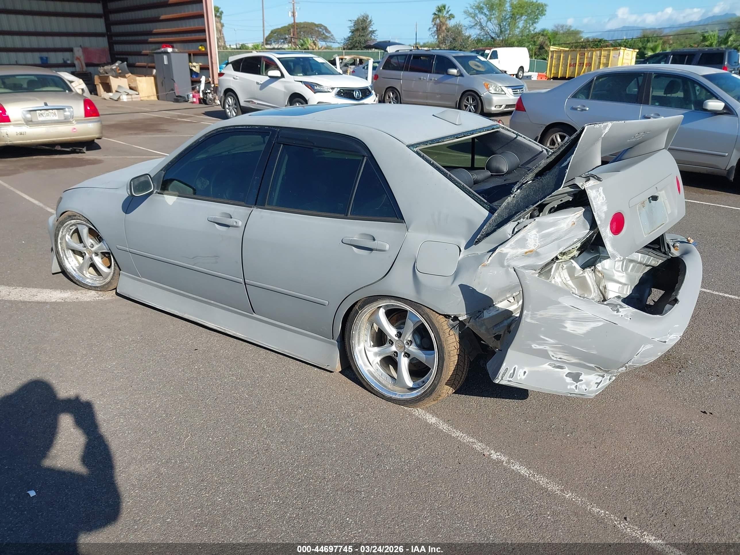 2001 Lexus Is 300 Gray vin: JTHBD182X10023486