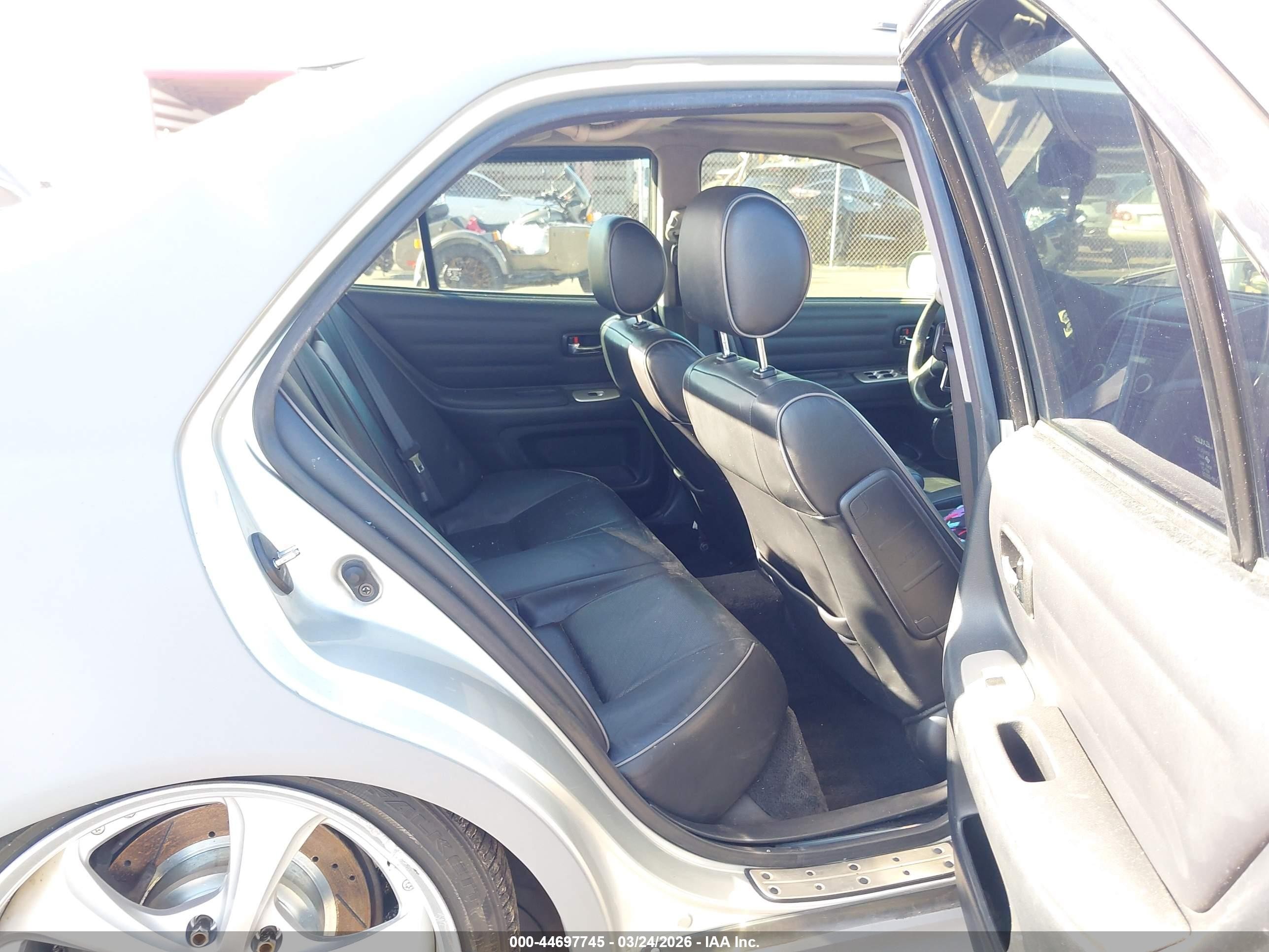 2001 Lexus Is 300 Gray vin: JTHBD182X10023486
