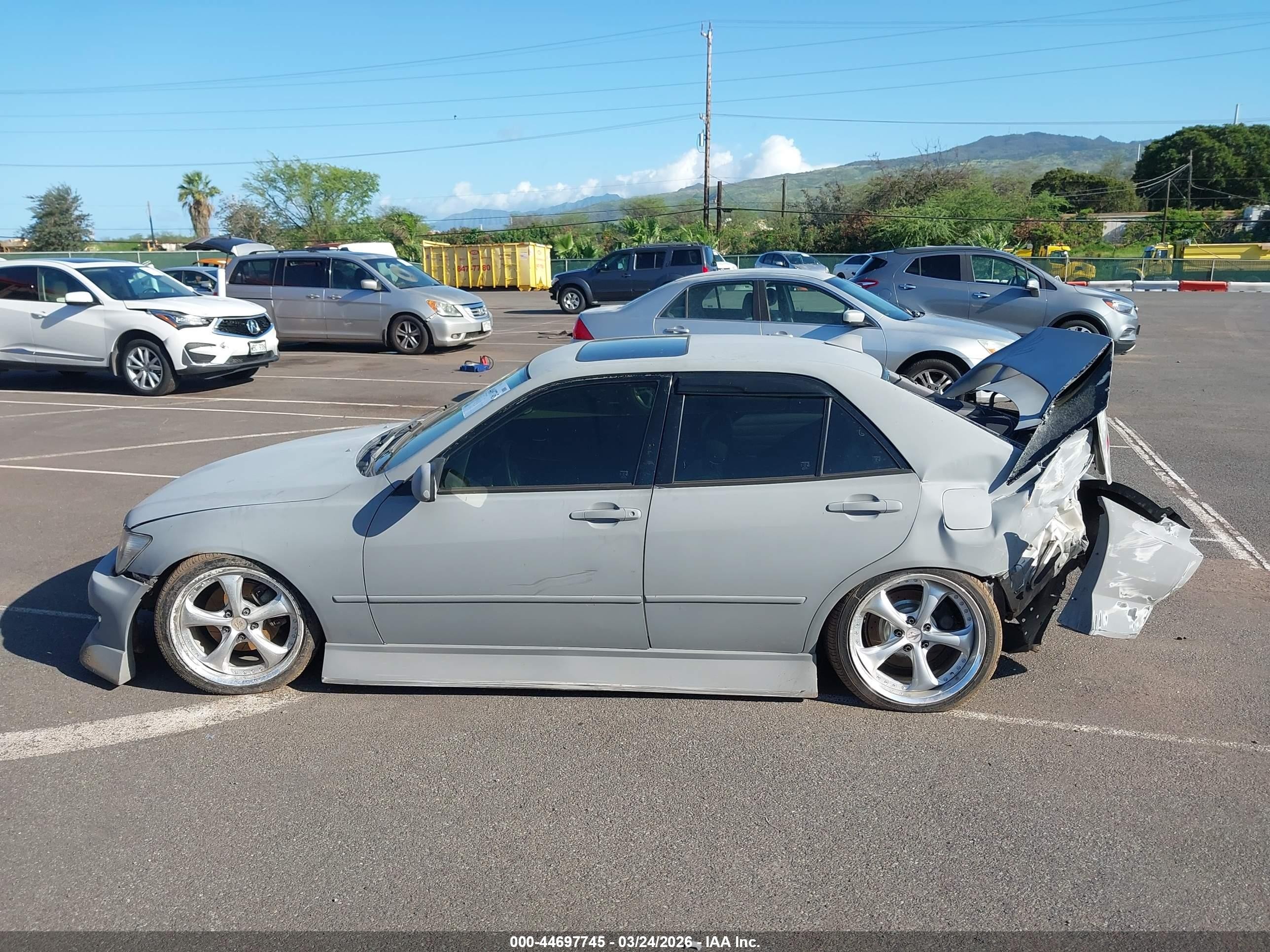 2001 Lexus Is 300 Gray vin: JTHBD182X10023486