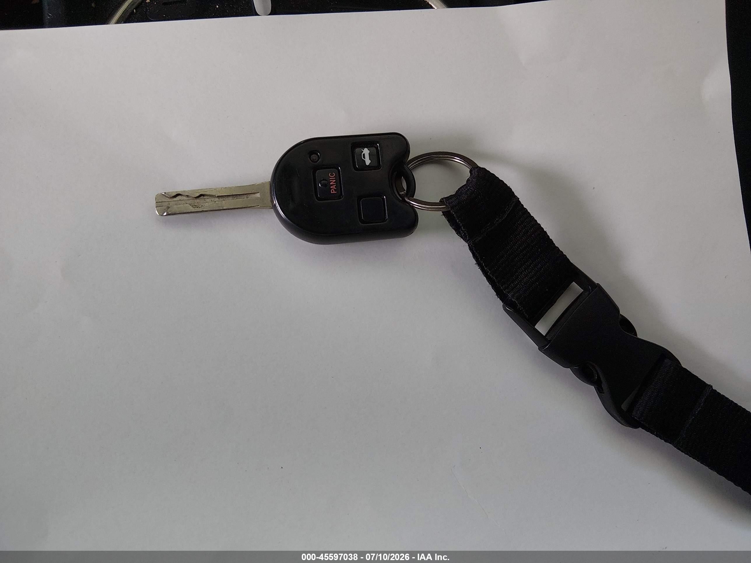 2004 Lexus Is 300   Silver vin: JTHBD192040081366