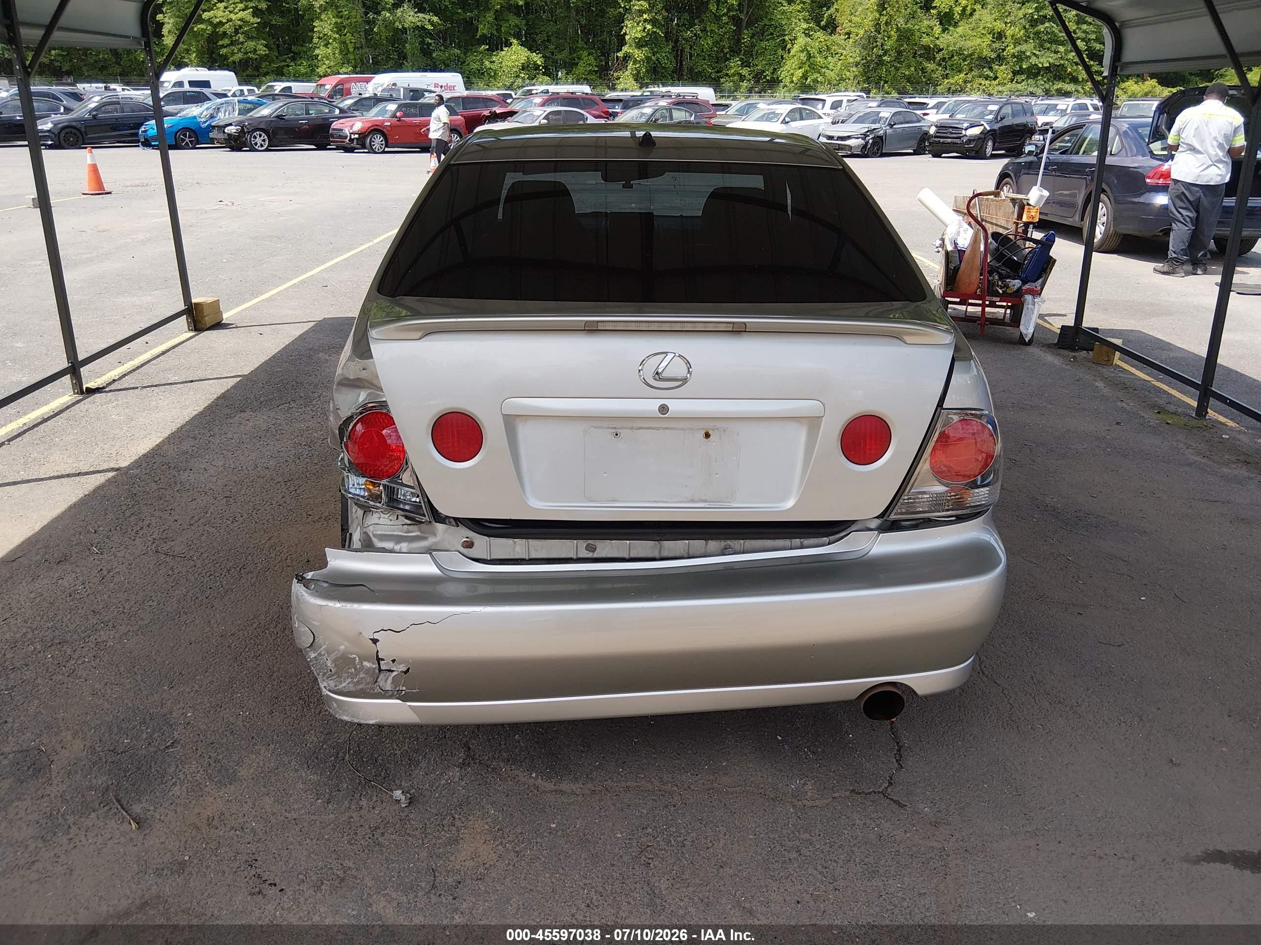 2004 Lexus Is 300   Silver vin: JTHBD192040081366