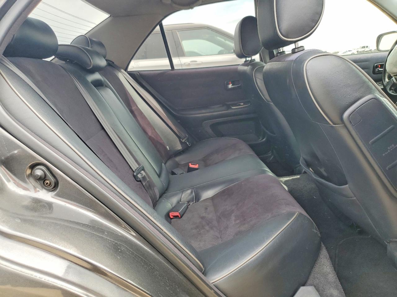 2004 Lexus Is 300 Charcoal vin: JTHBD192040084557