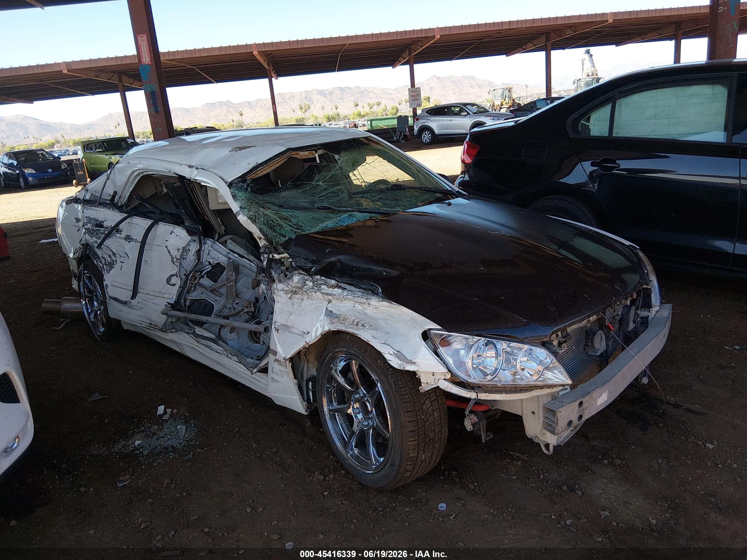 2002 Lexus Is 300 Base W/5-speed Manual White vin: JTHBD192120045196