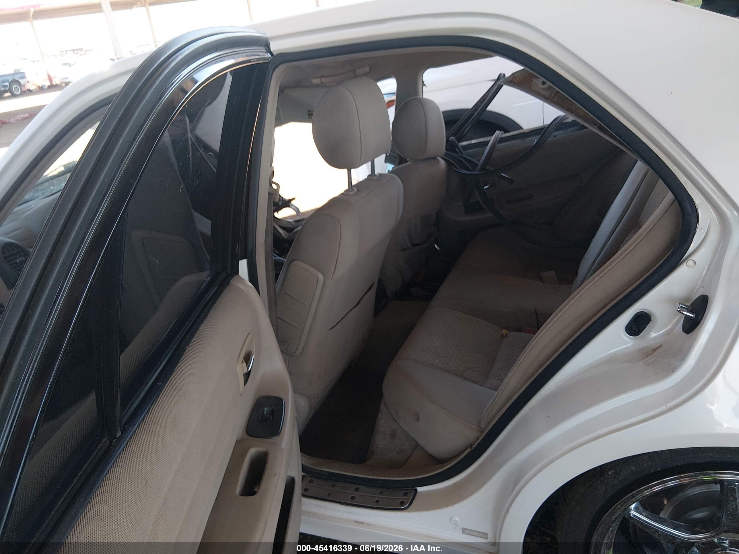 2002 Lexus Is 300 Base W/5-speed Manual White vin: JTHBD192120045196