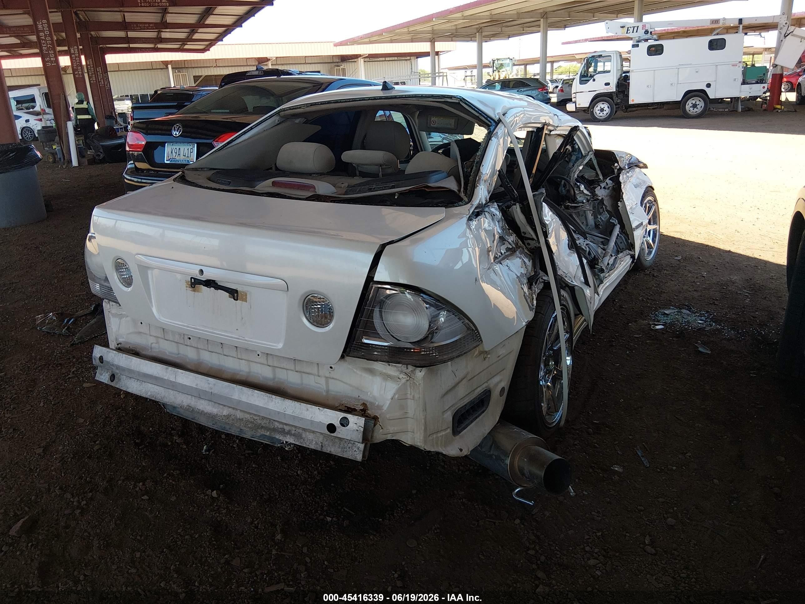 2002 Lexus Is 300 Base W/5-speed Manual White vin: JTHBD192120045196